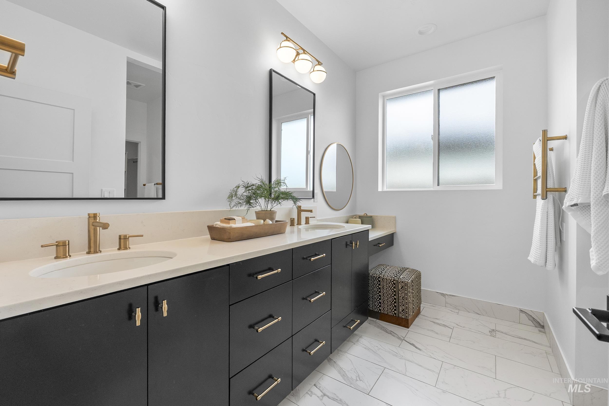 property viewer photo 24