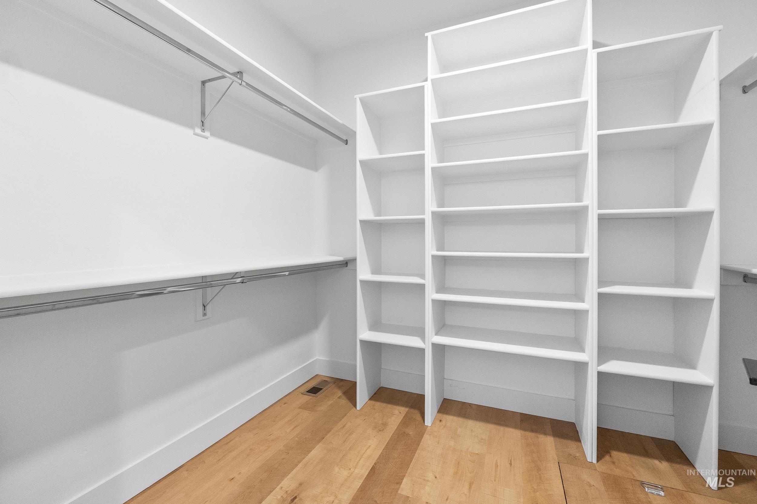 property viewer photo 28