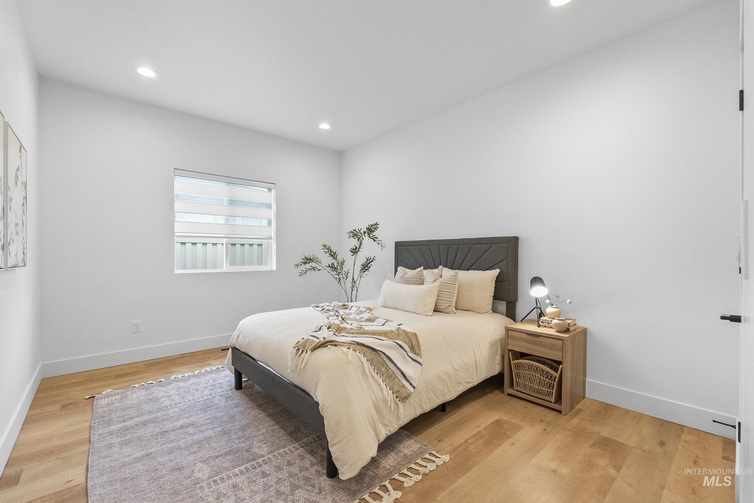 property viewer photo 32