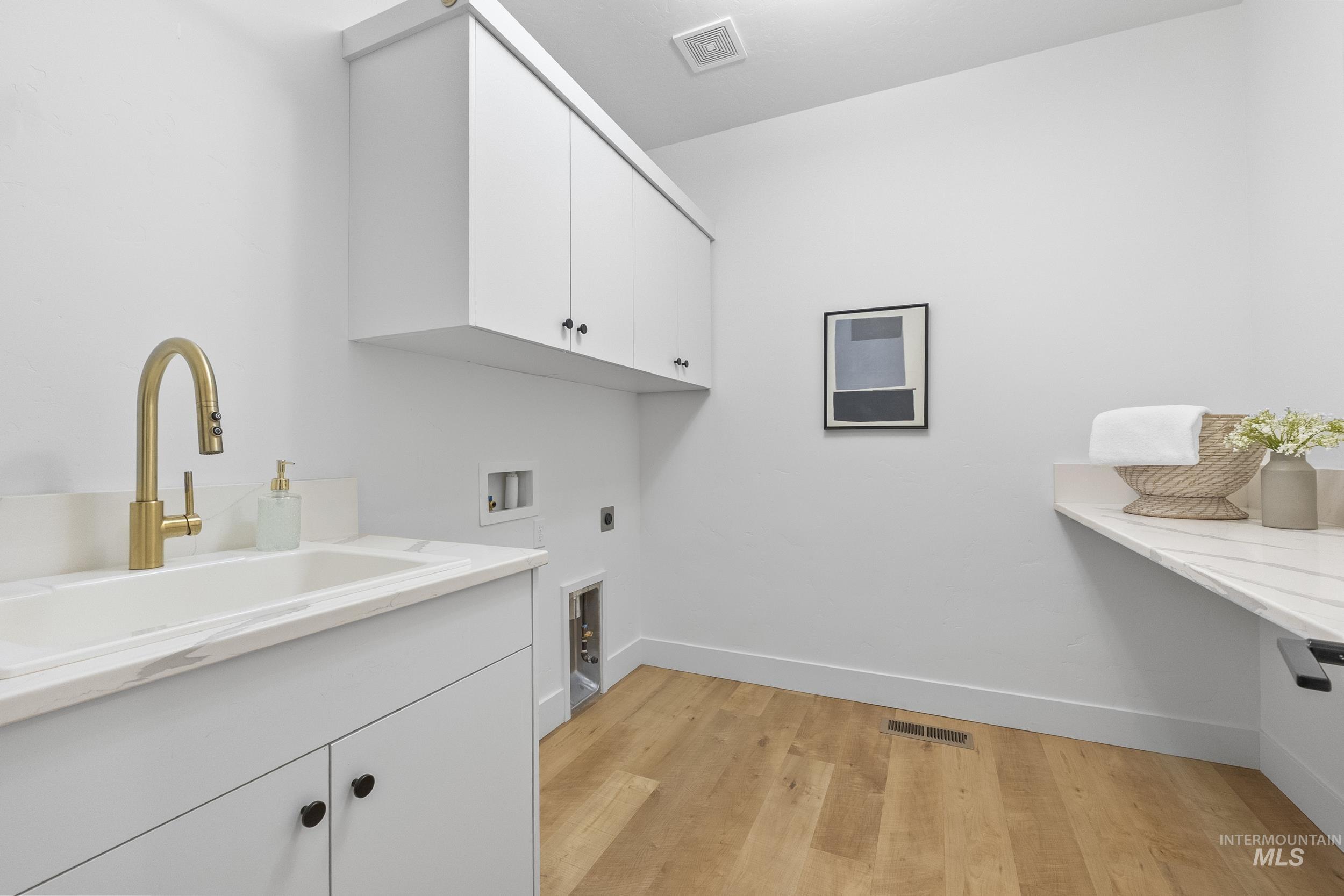 property viewer photo 41