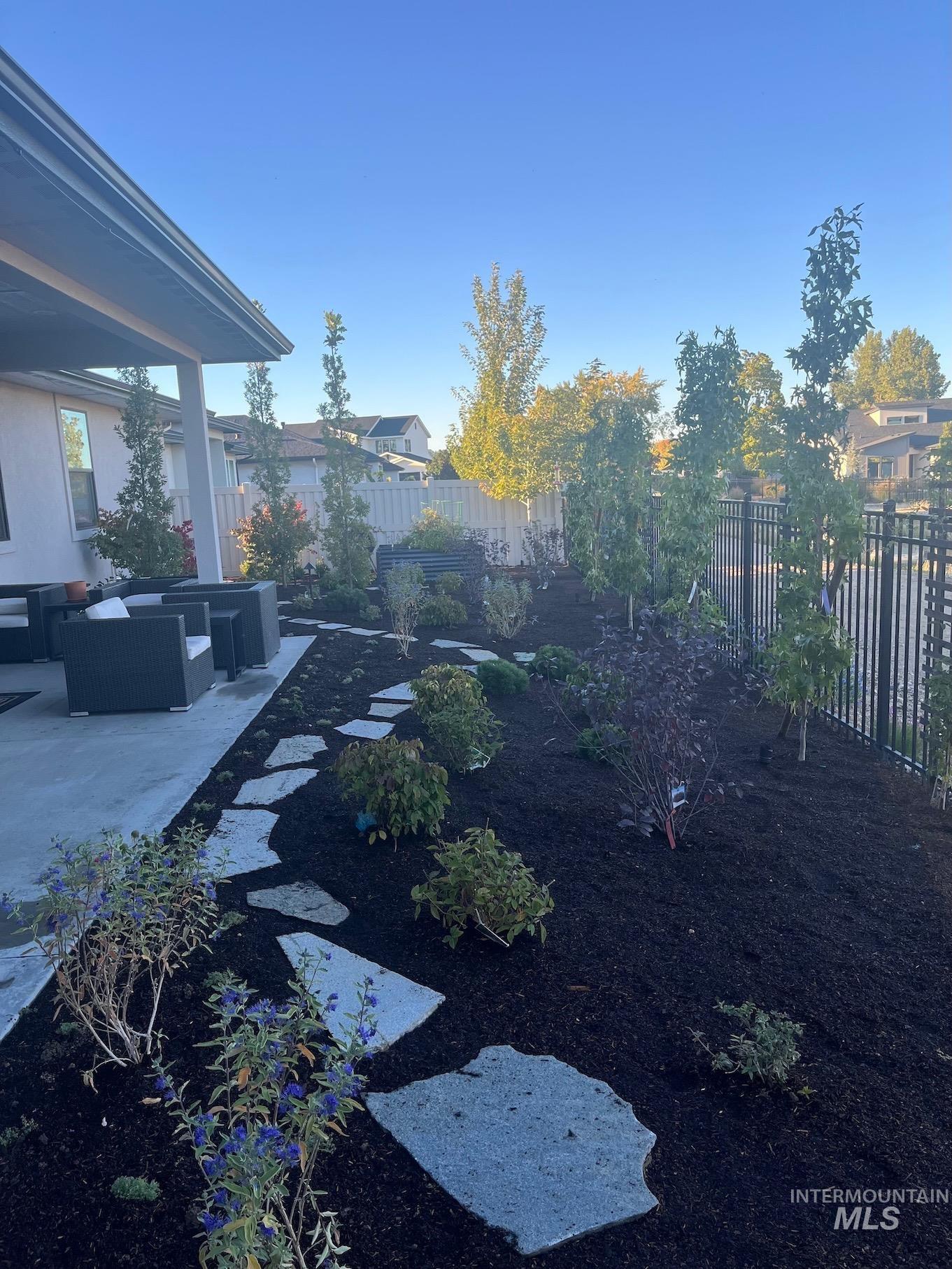 property viewer photo 44