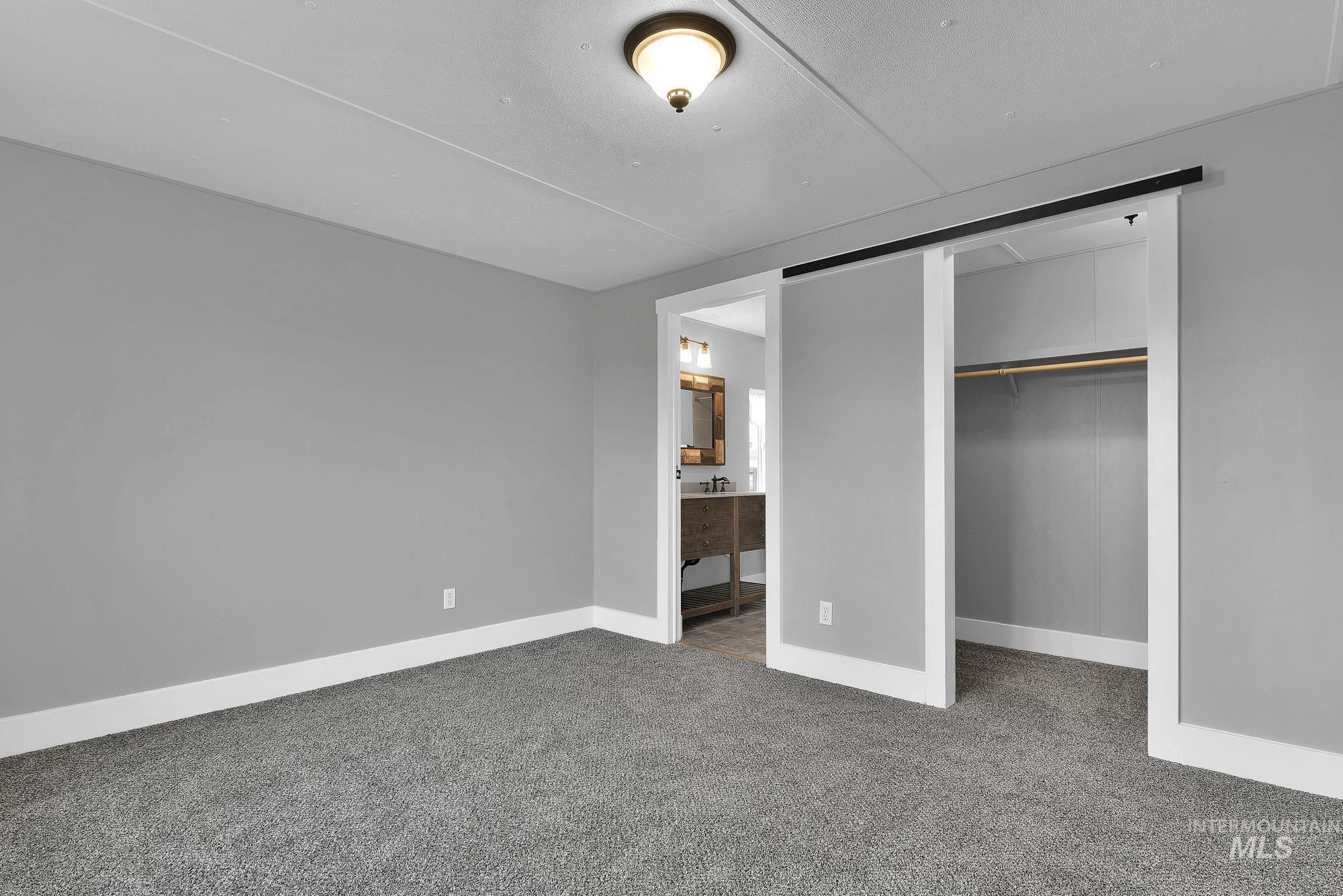 property viewer photo 15
