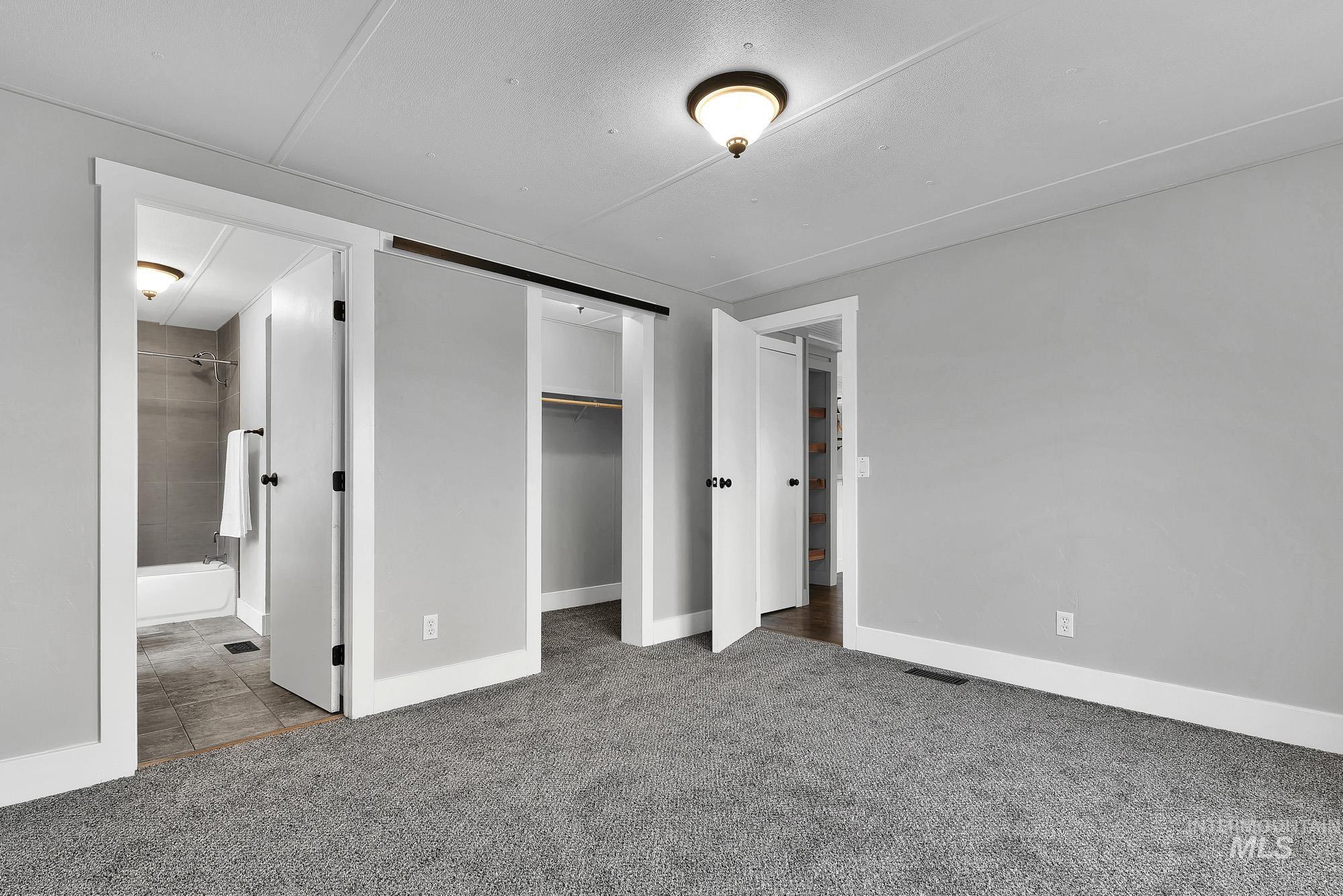property viewer photo 16