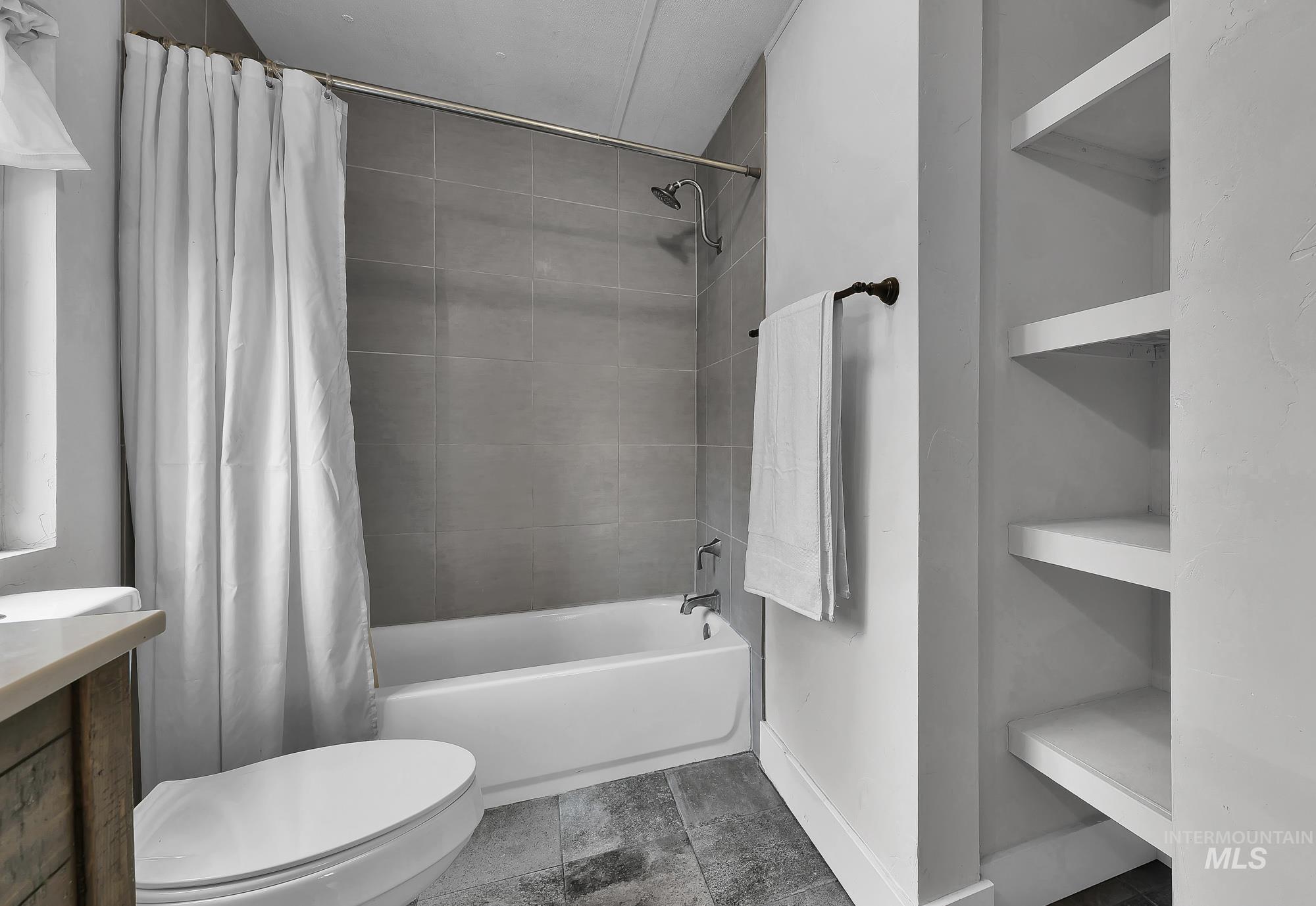 property viewer photo 18