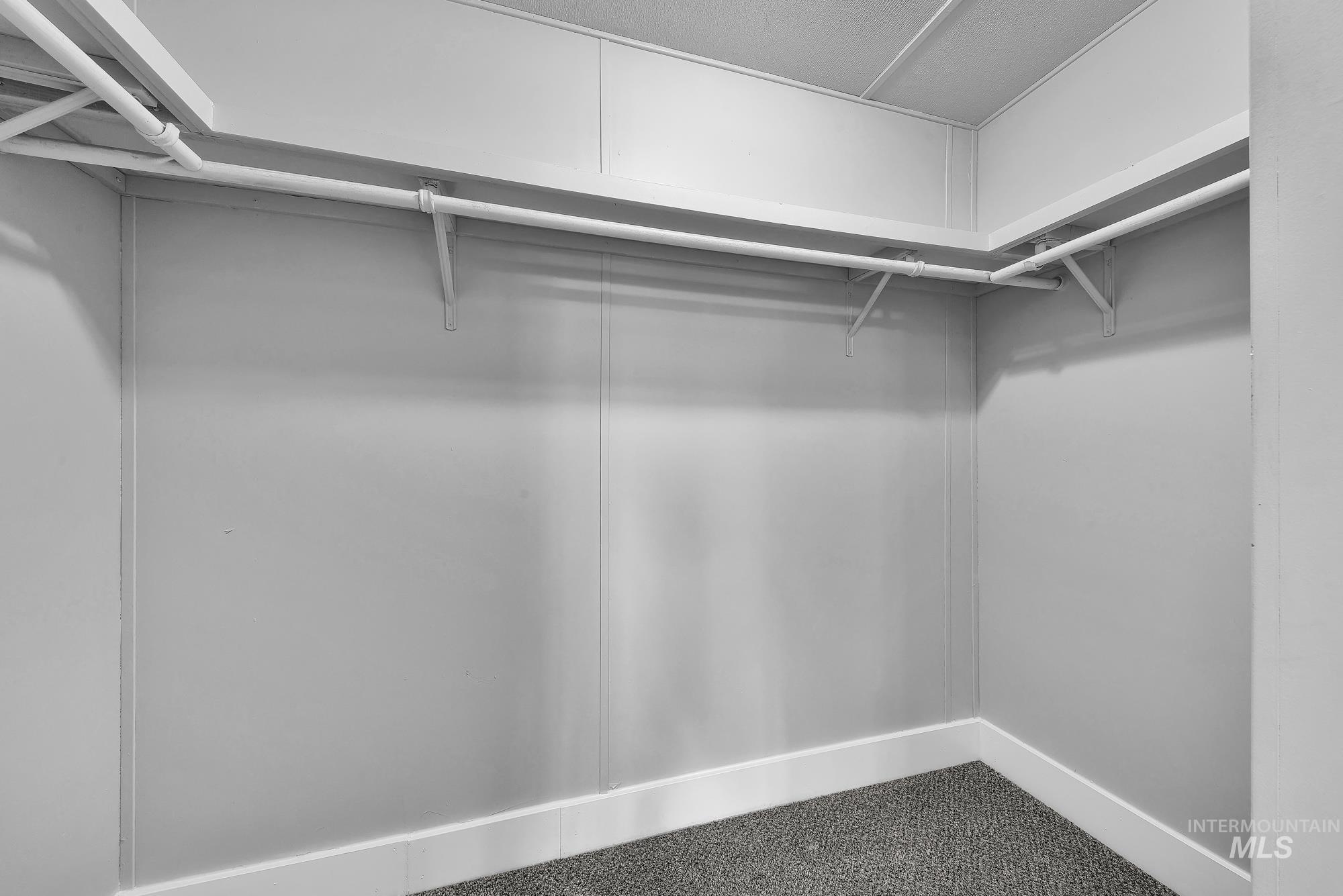 property viewer photo 20
