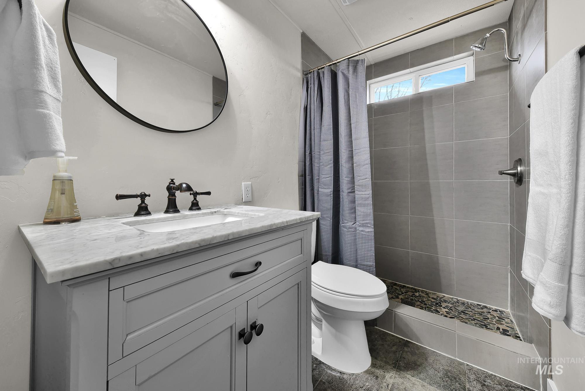 property viewer photo 26