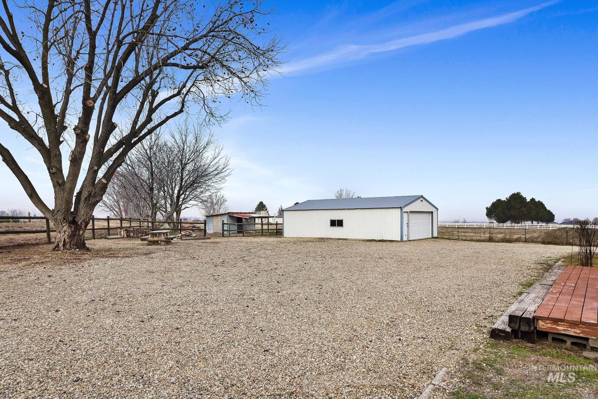 property viewer photo 30