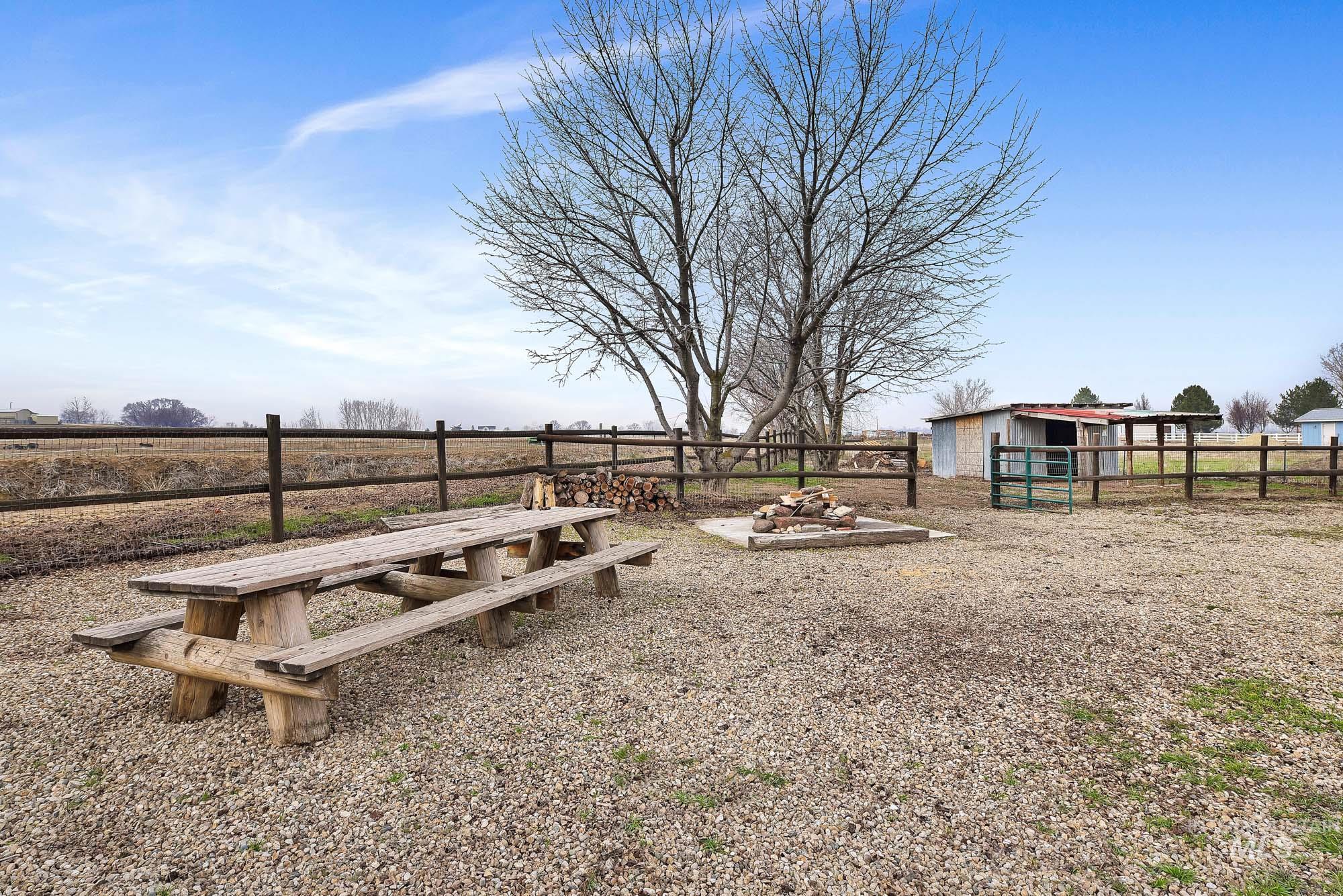 property viewer photo 35