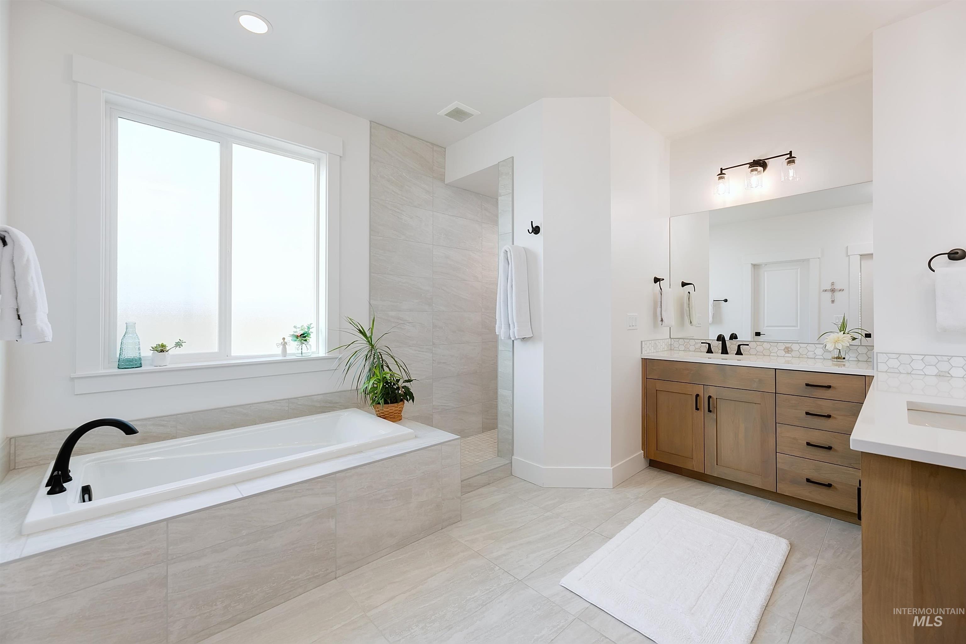 property viewer photo 14