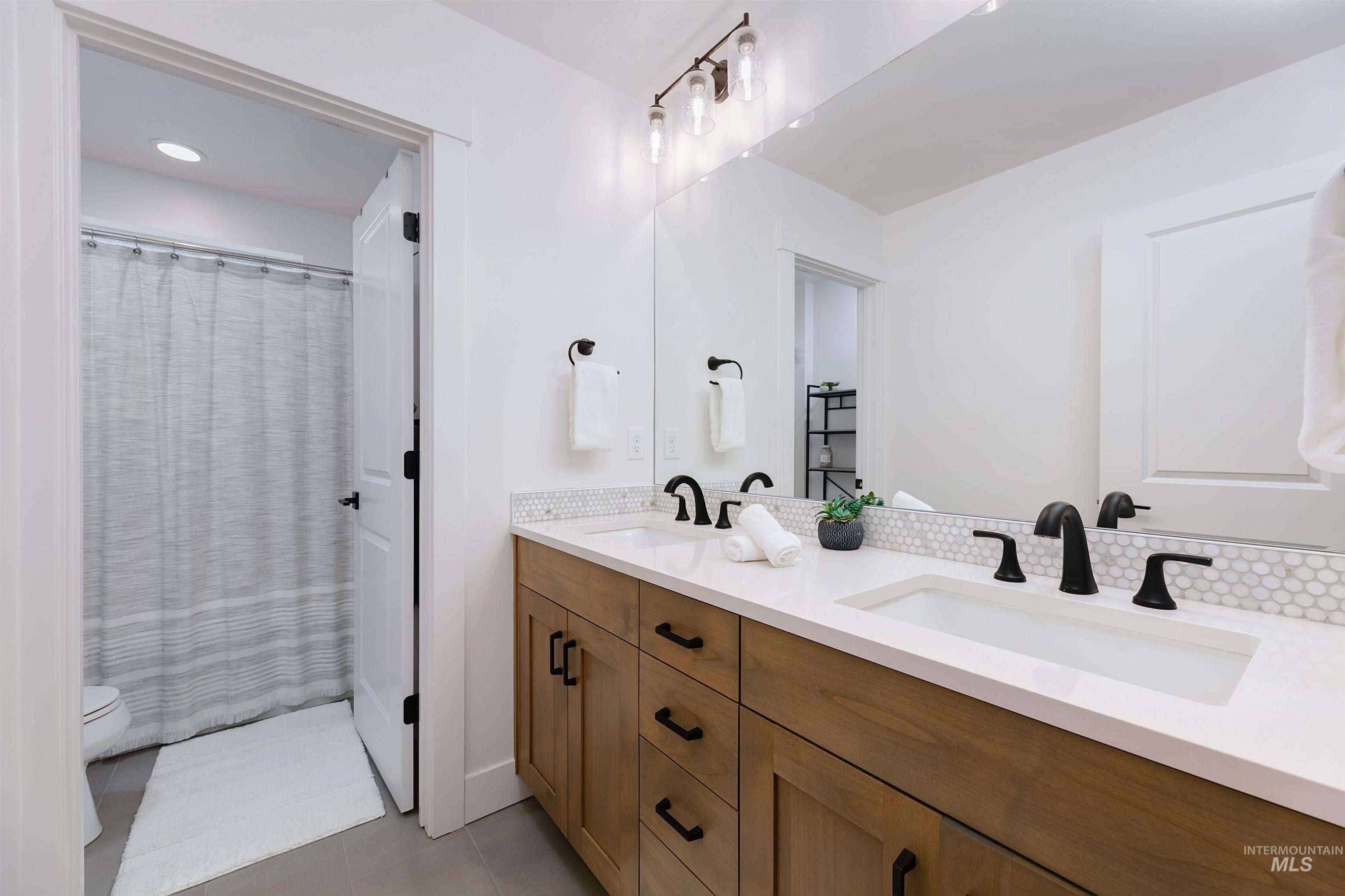 property viewer photo 18