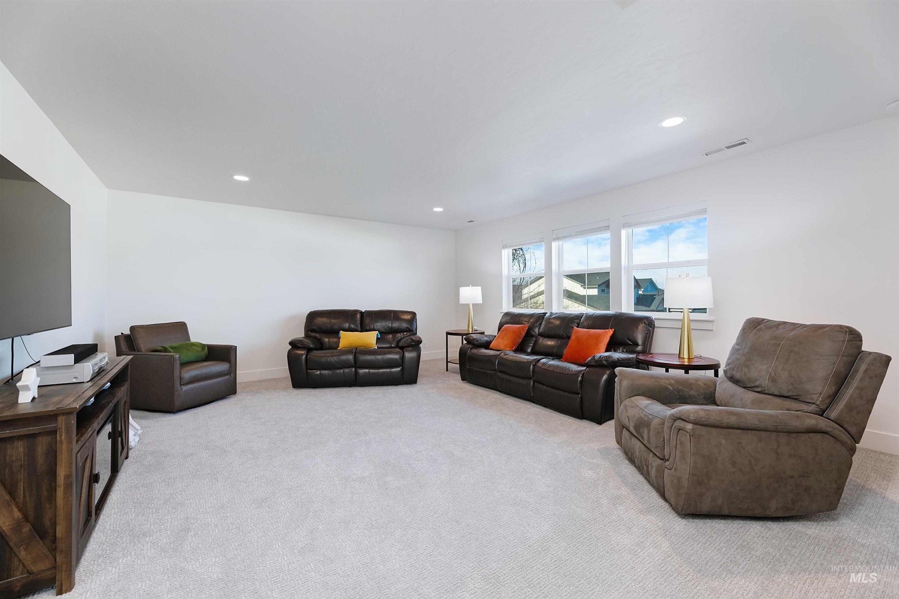 property viewer photo 19