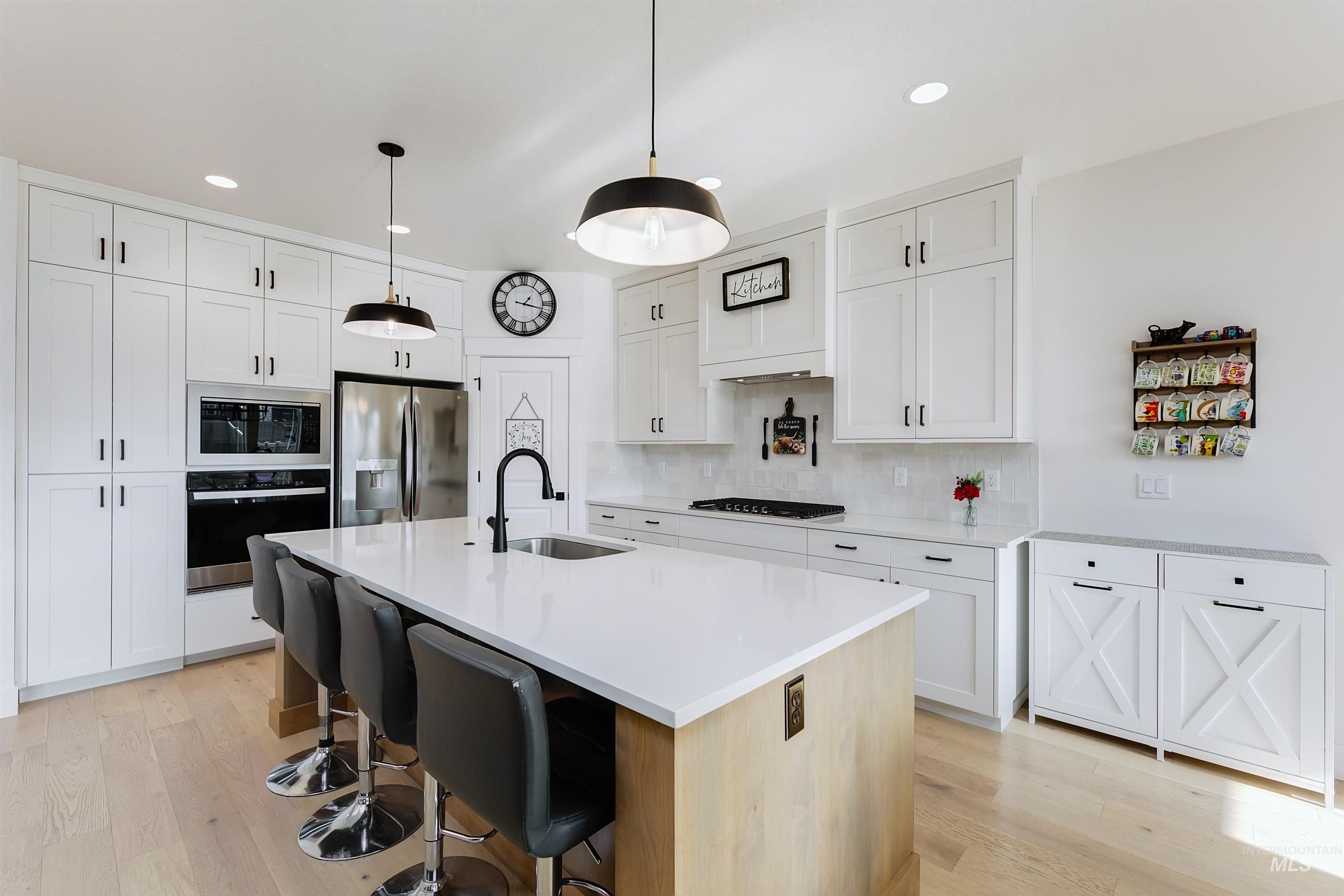 property viewer photo 5