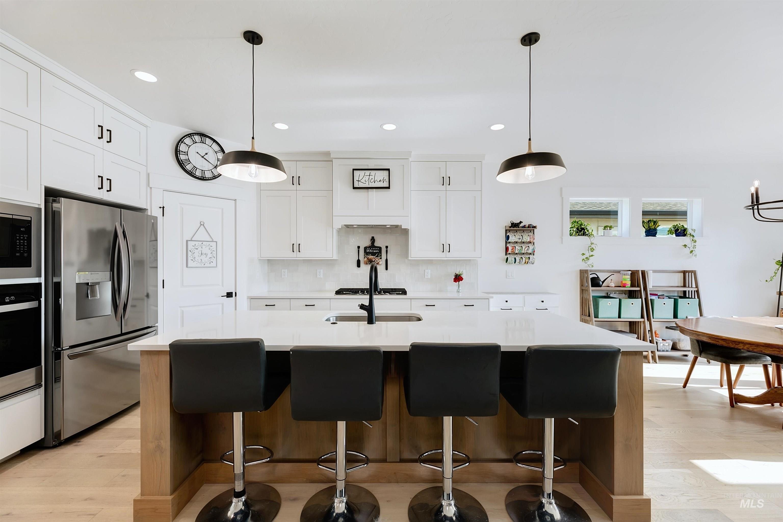 property viewer photo 6