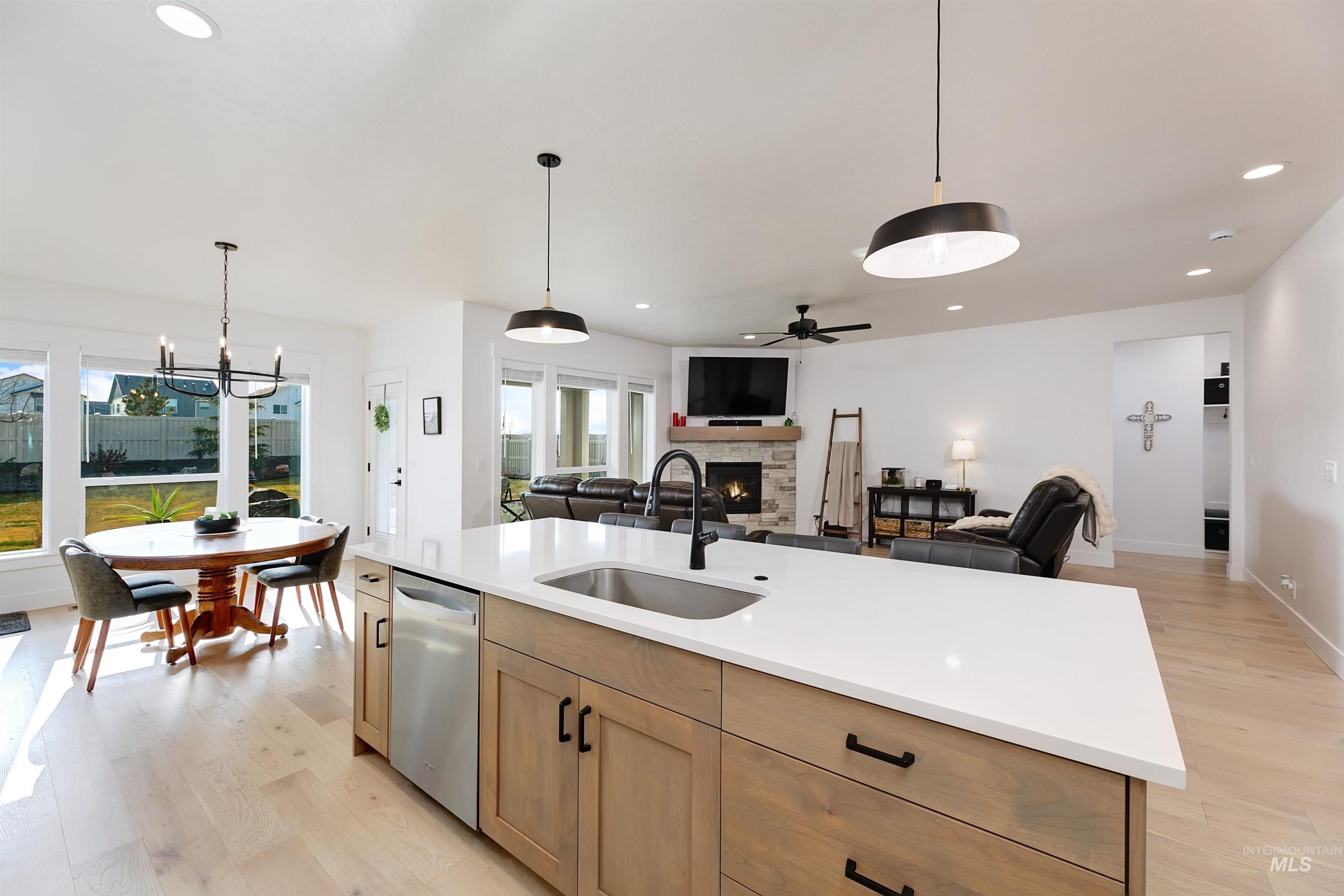 property viewer photo 8