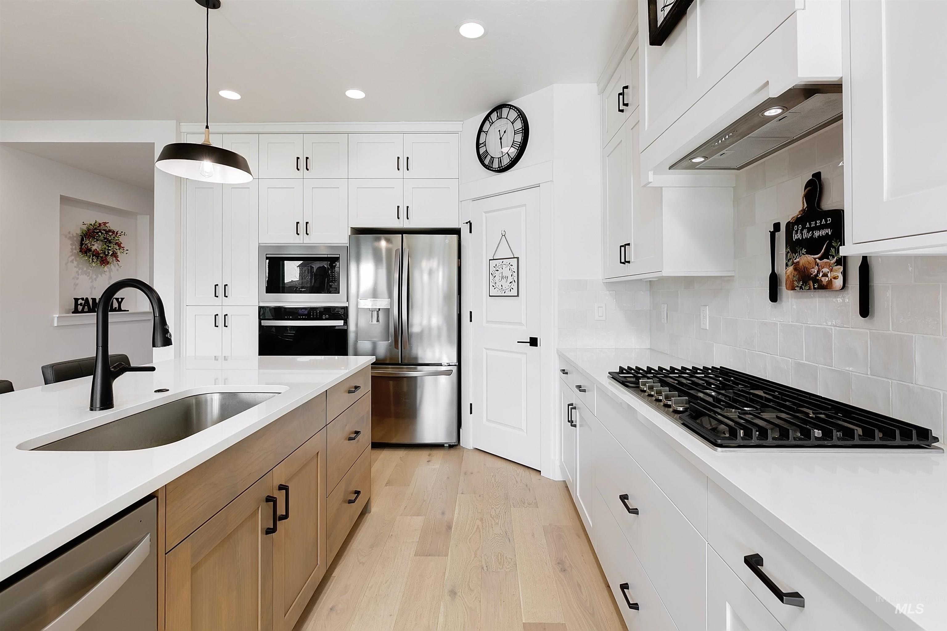 property viewer photo 9