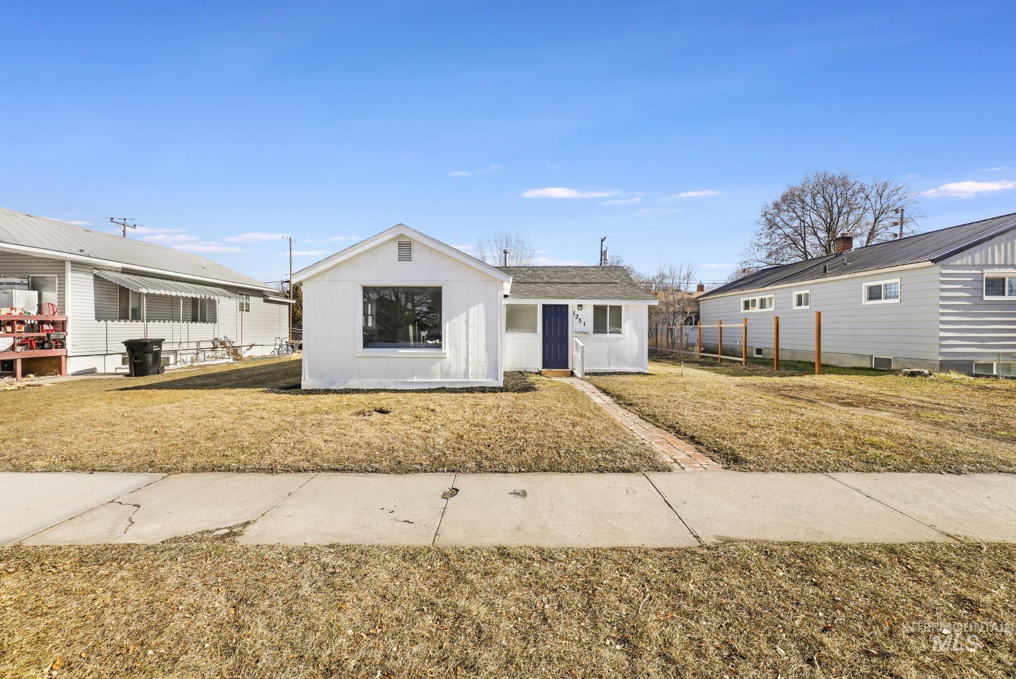 main property photo 2