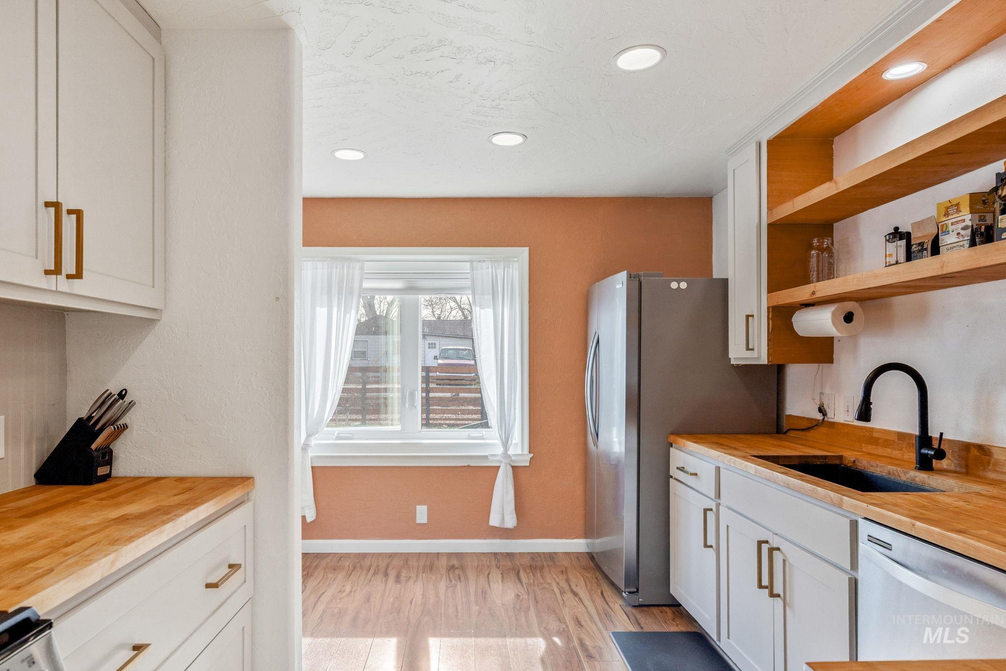 property viewer photo 10