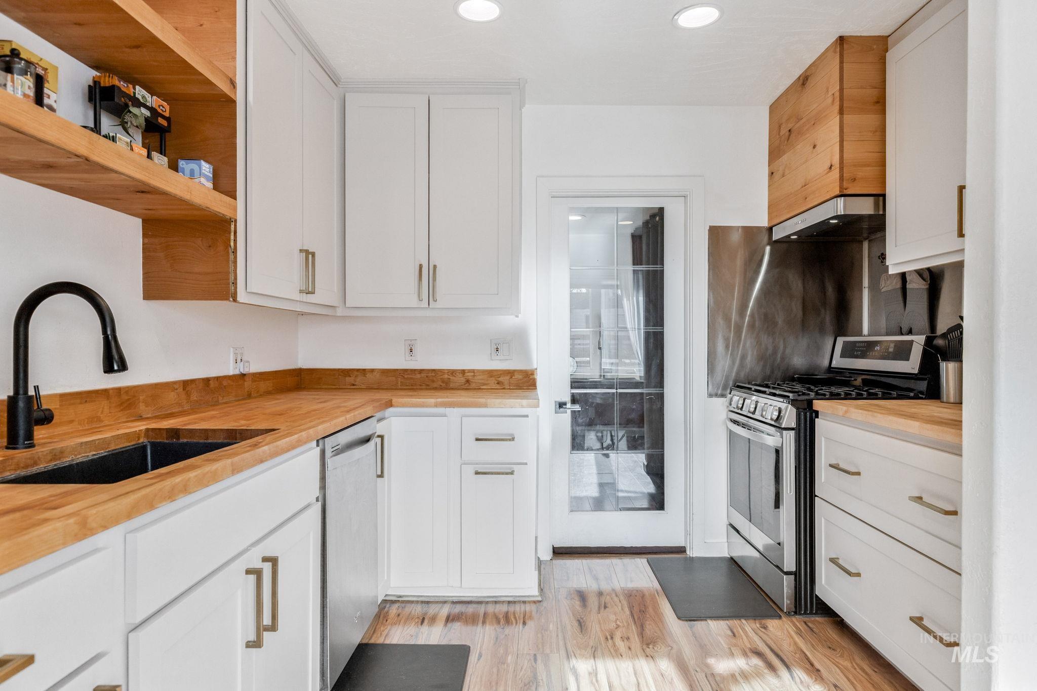 property viewer photo 12