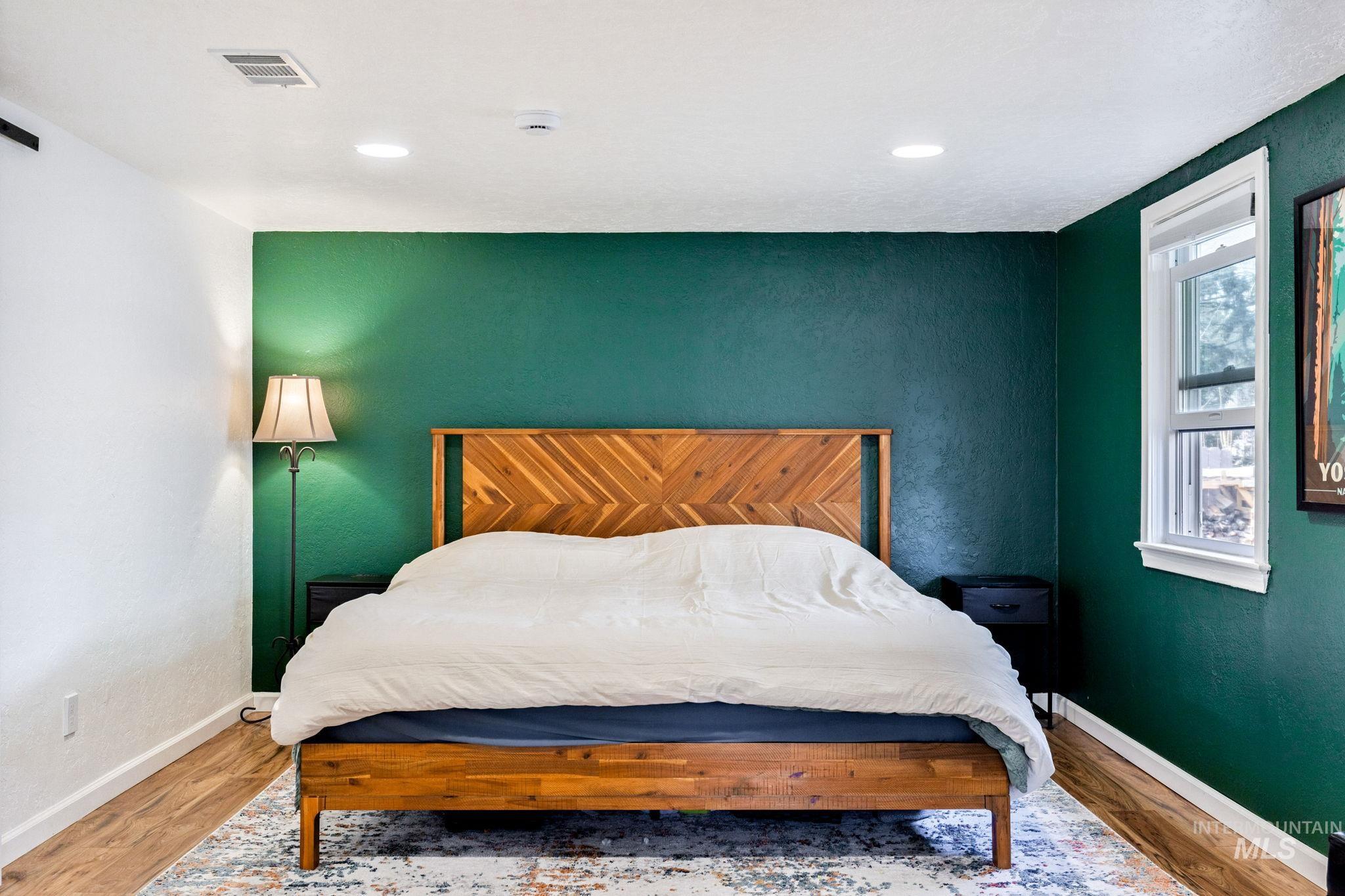 property viewer photo 16