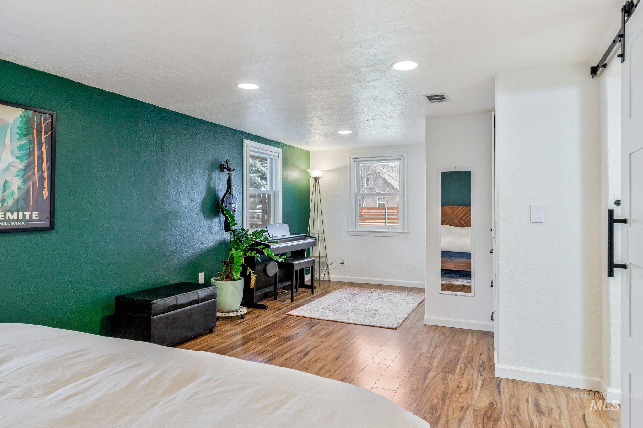 property viewer photo 17