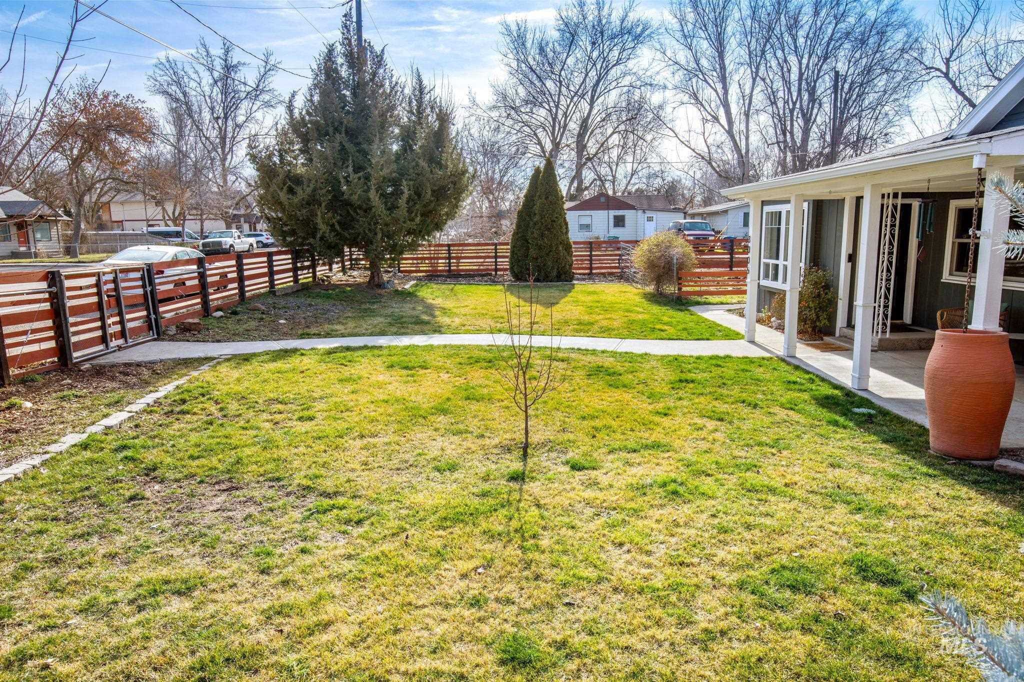 property viewer photo 30