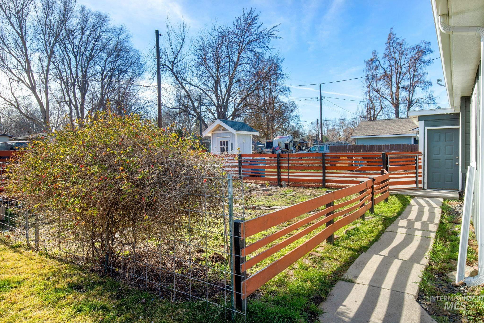 property viewer photo 31
