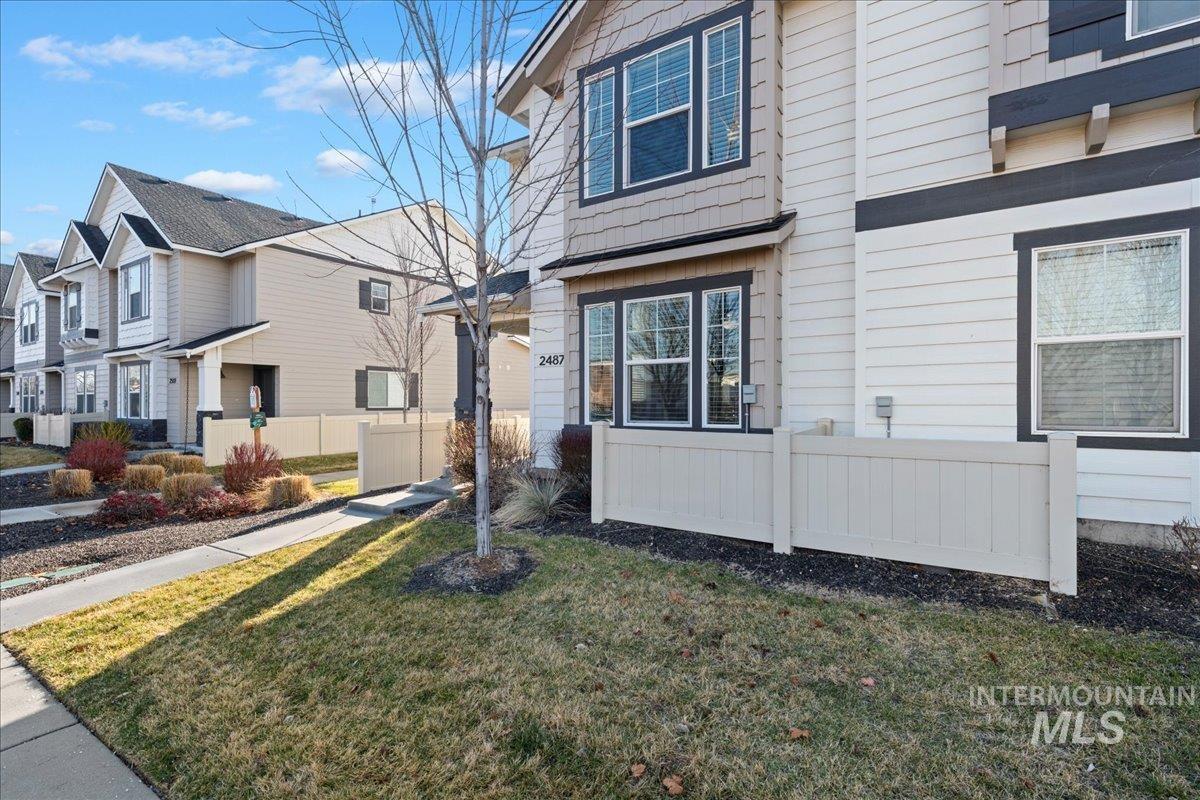 property viewer photo 2