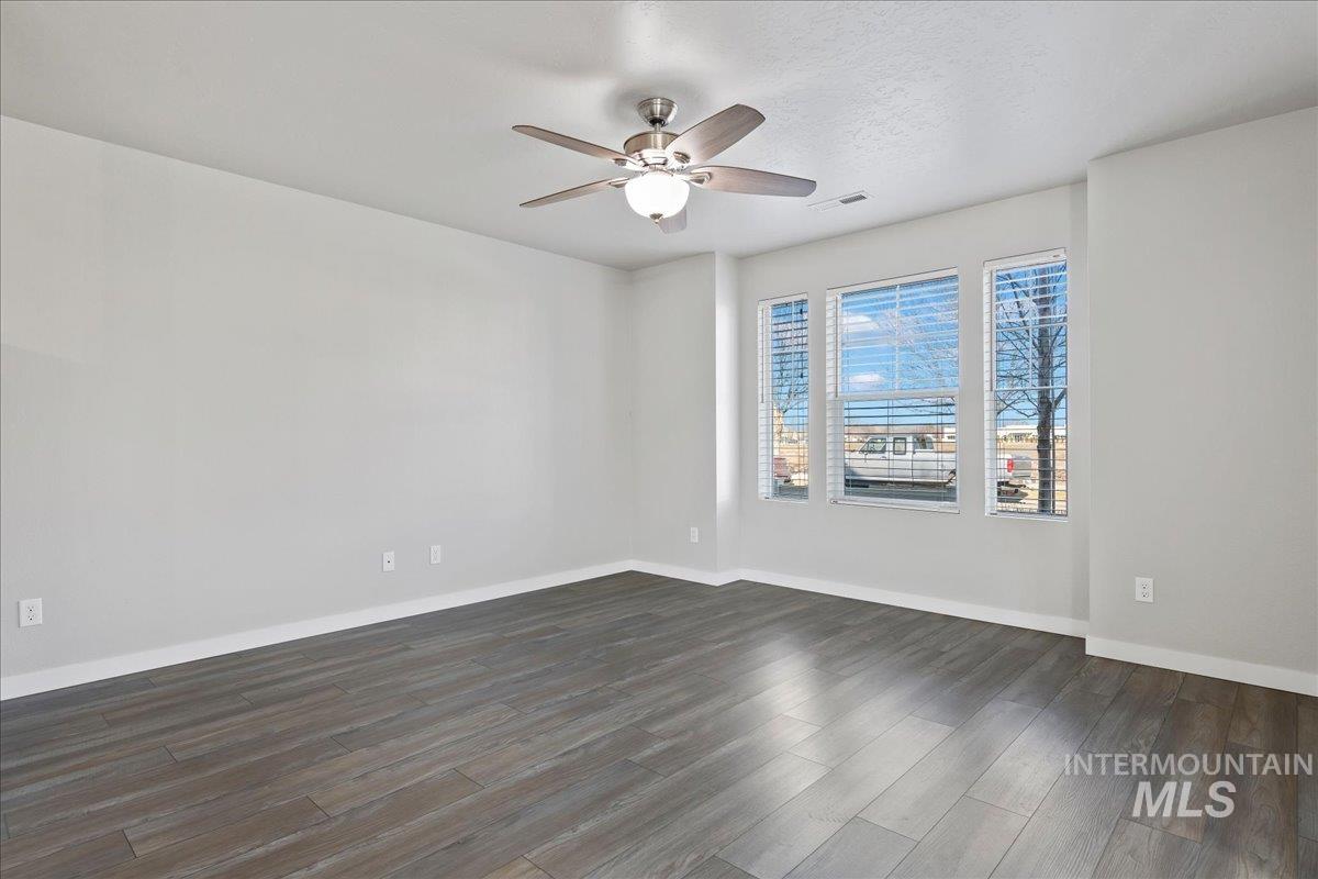 property viewer photo 3