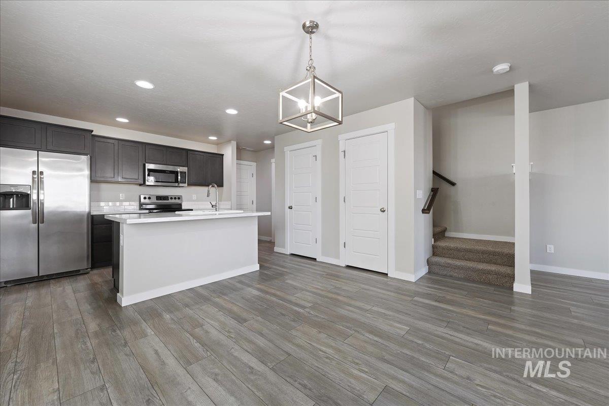 property viewer photo 7