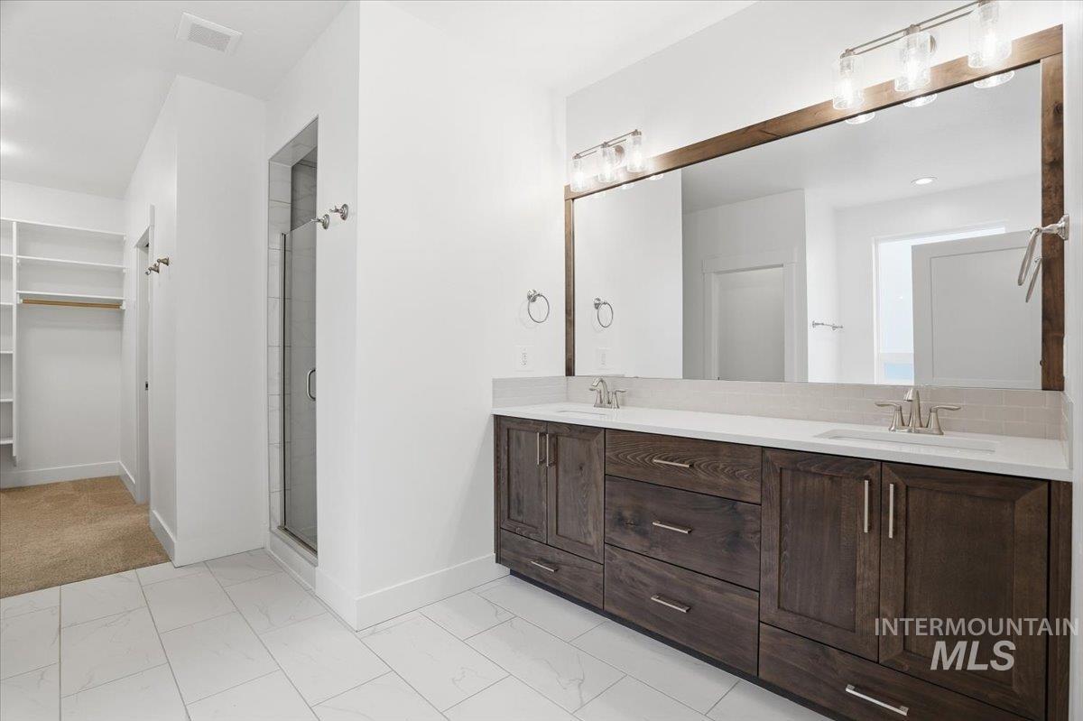 property viewer photo 8