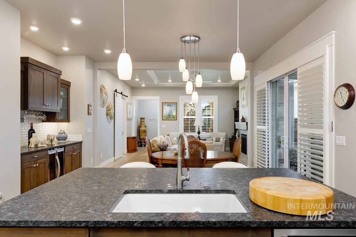 property viewer photo 14