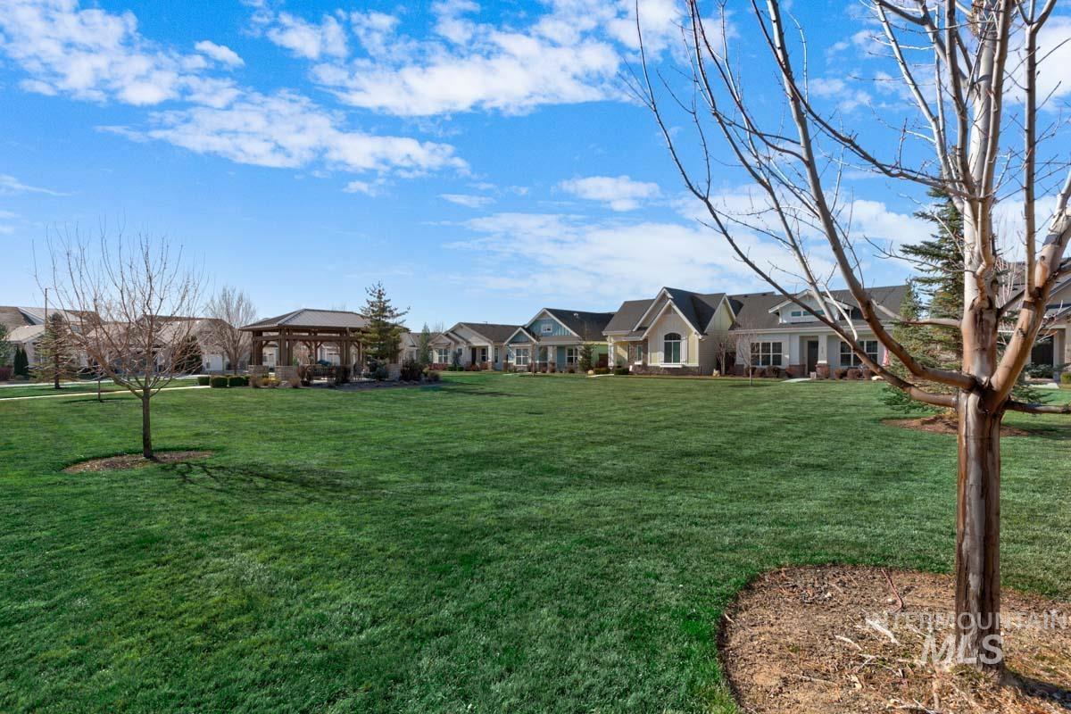 property viewer photo 30