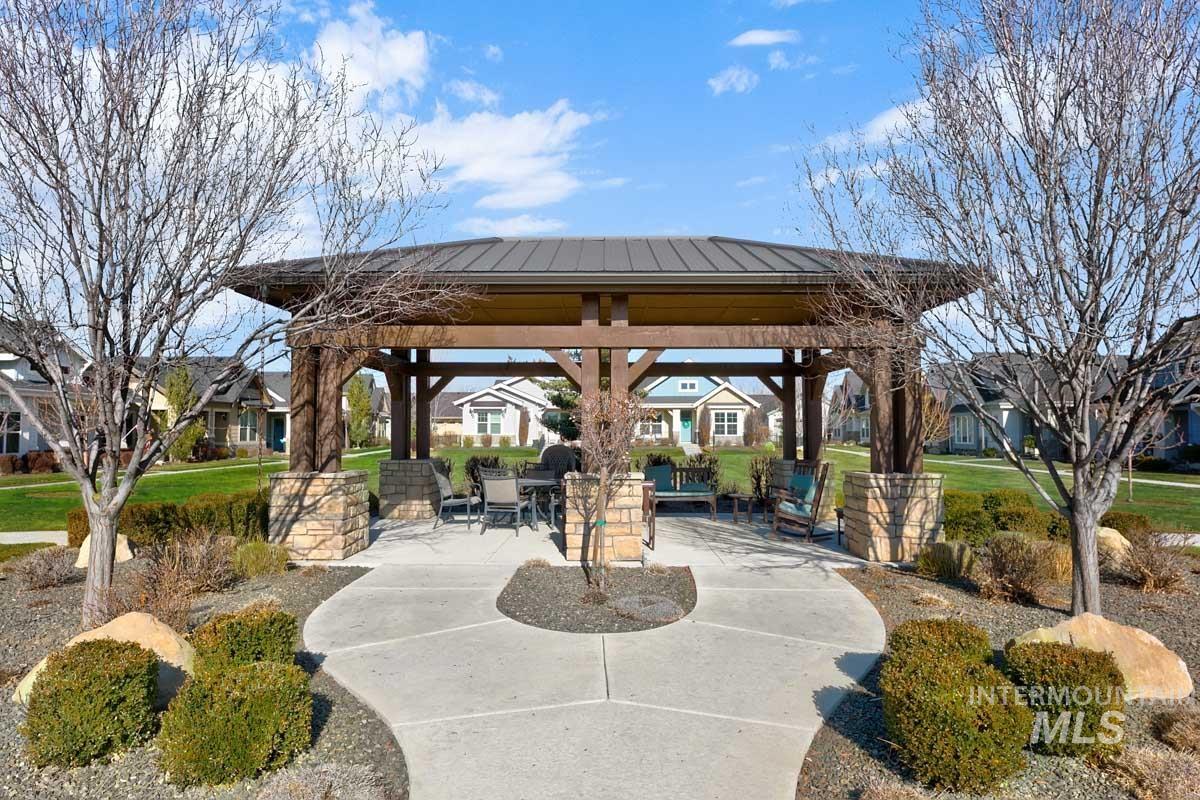property viewer photo 32