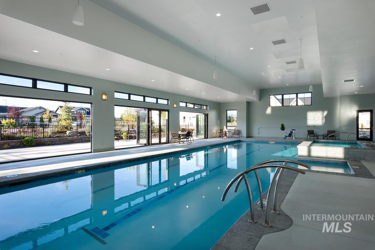 property viewer photo 36