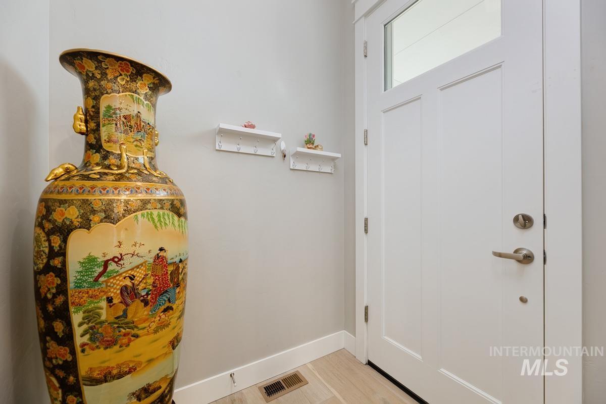 property viewer photo 4