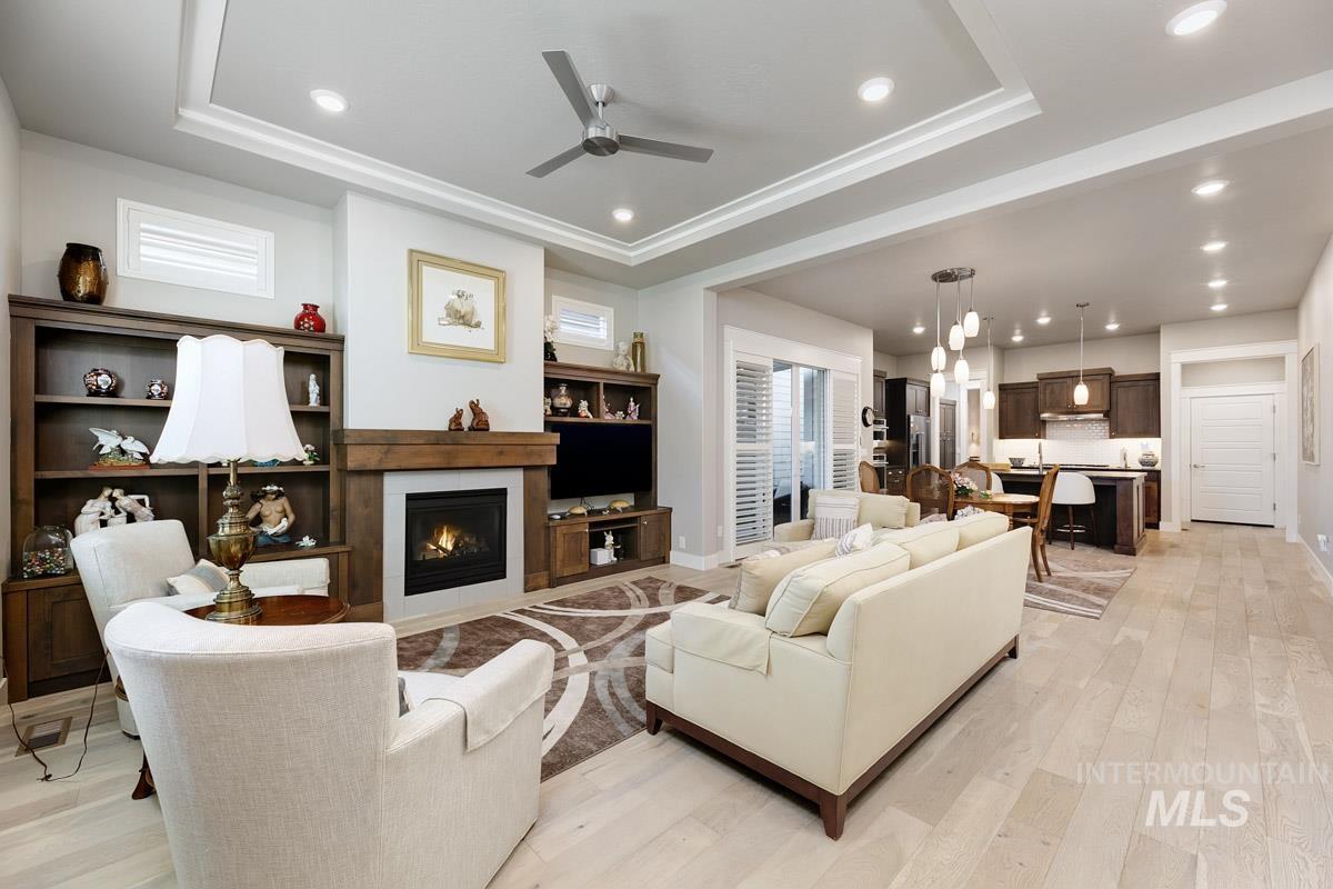 property viewer photo 5