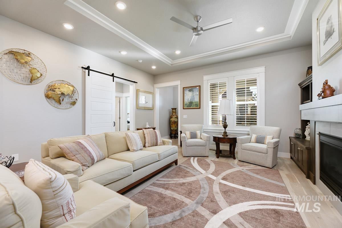 property viewer photo 7
