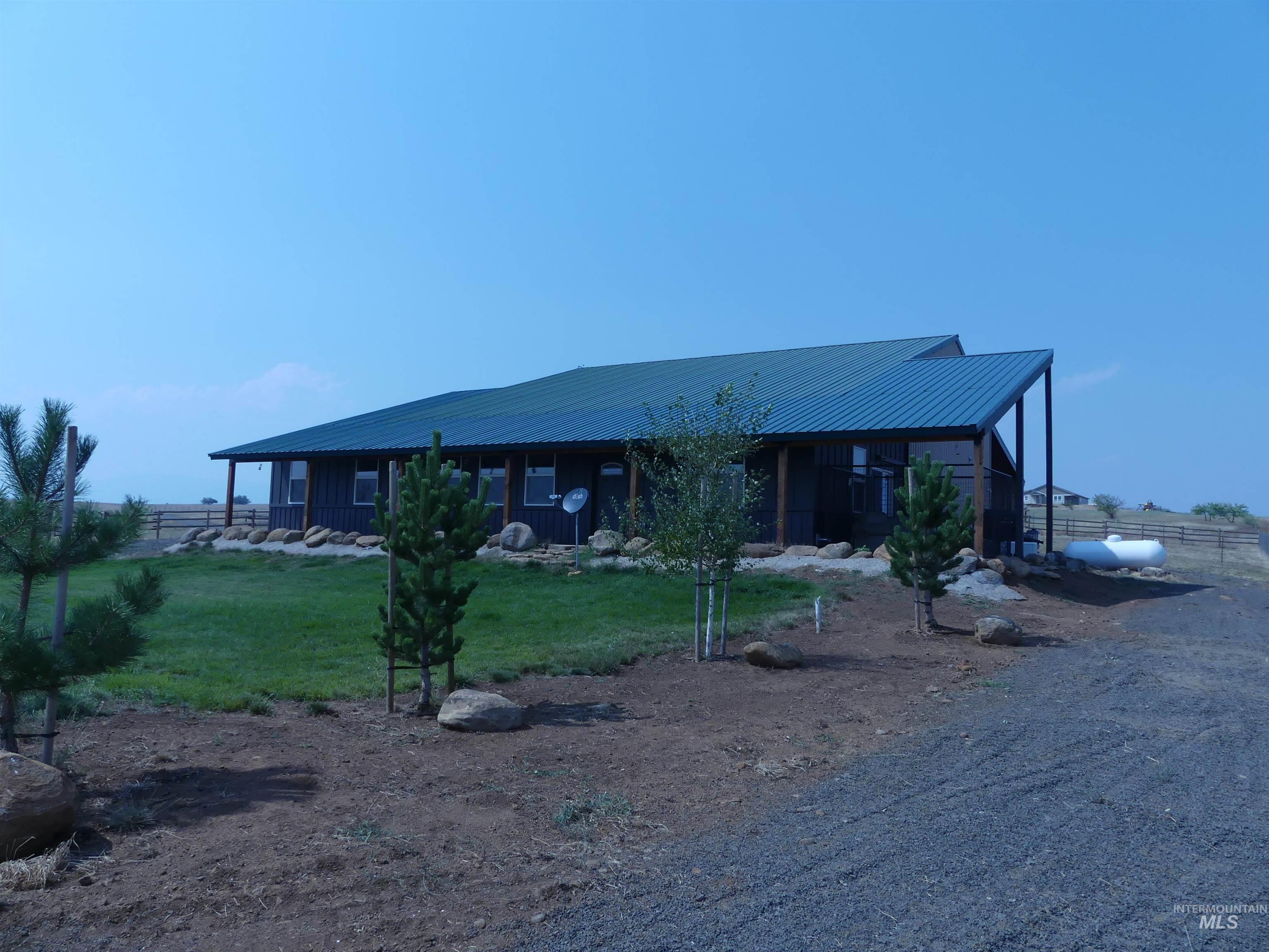 main property photo 9