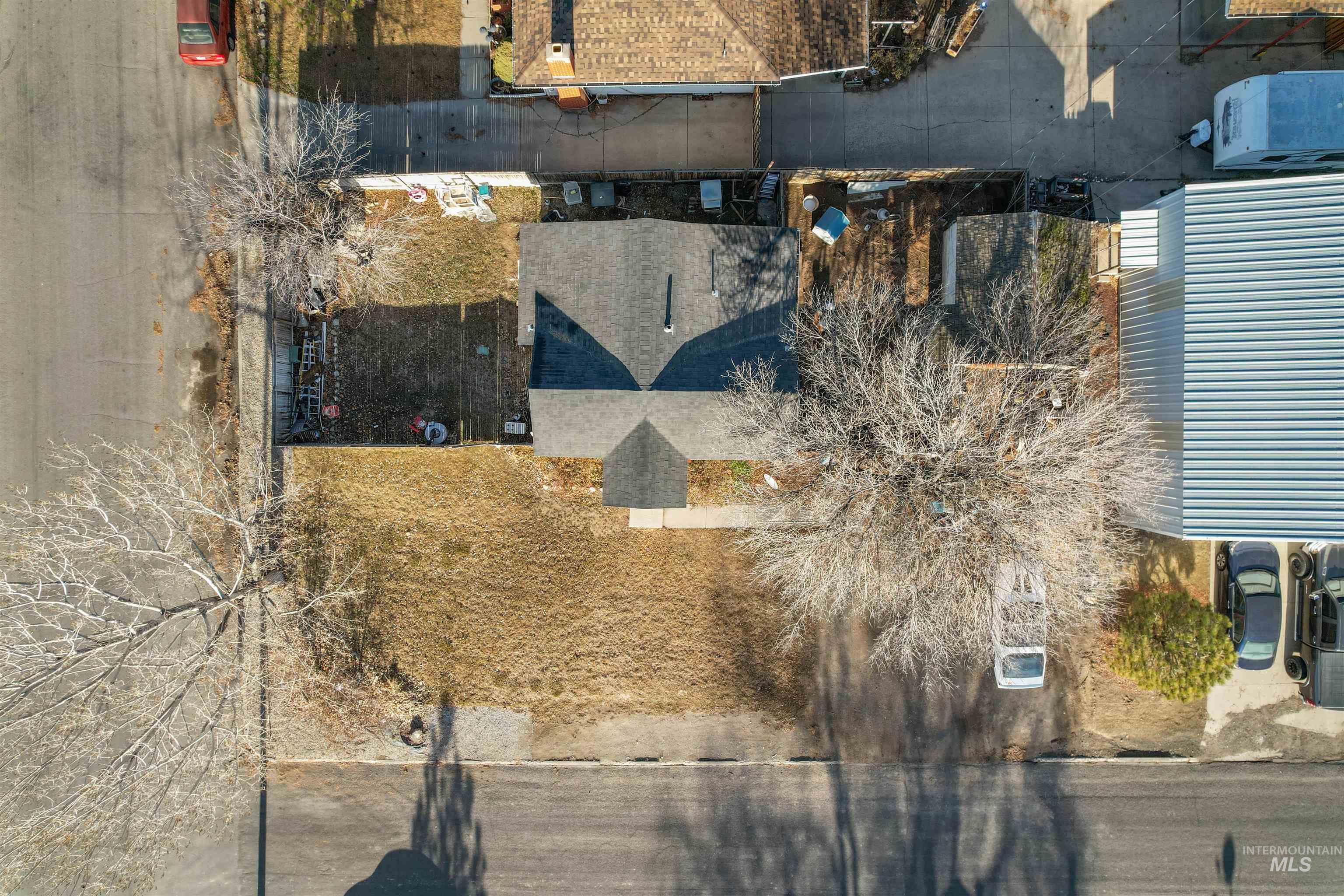 main property photo 12