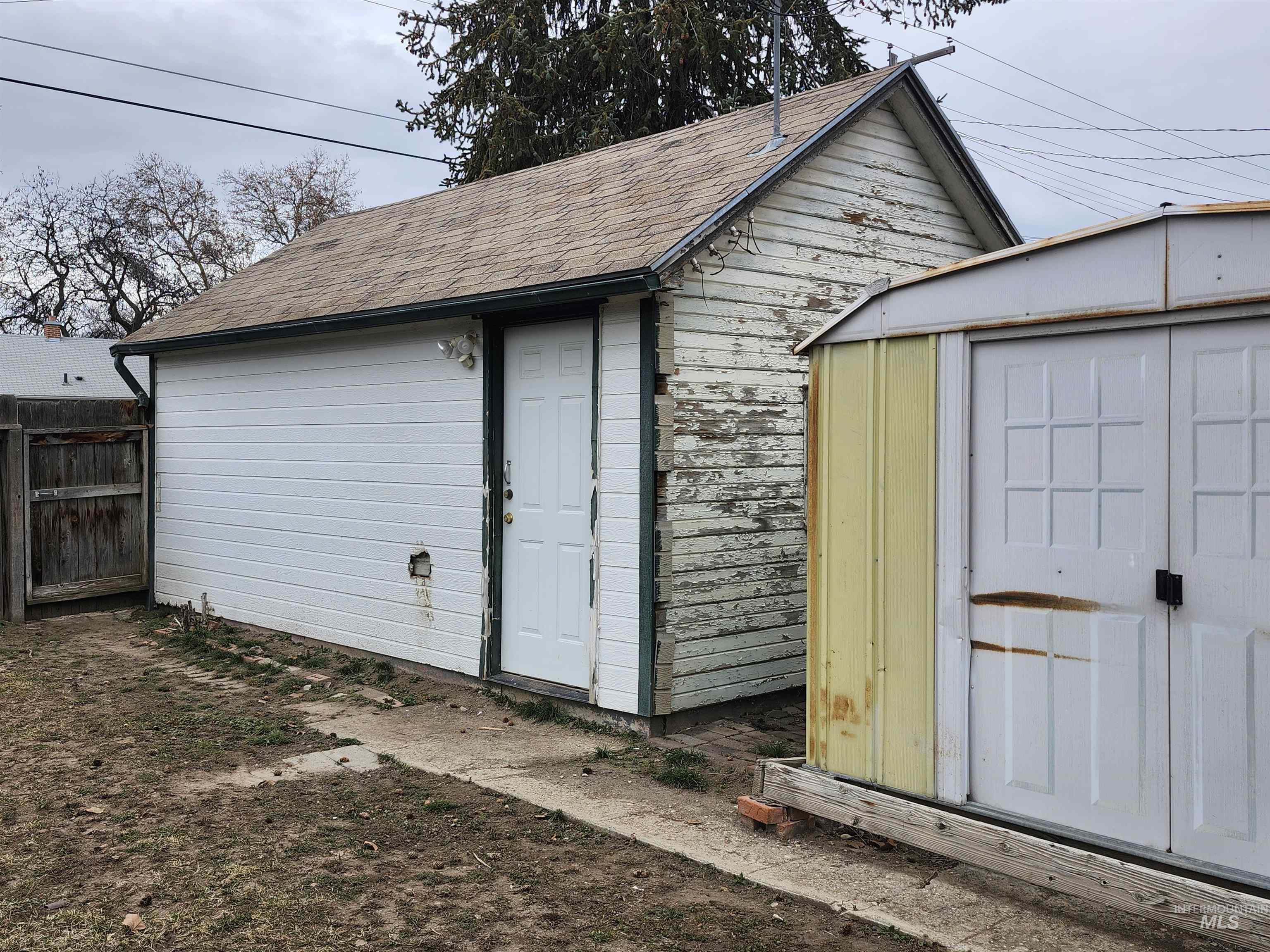 main property photo 18