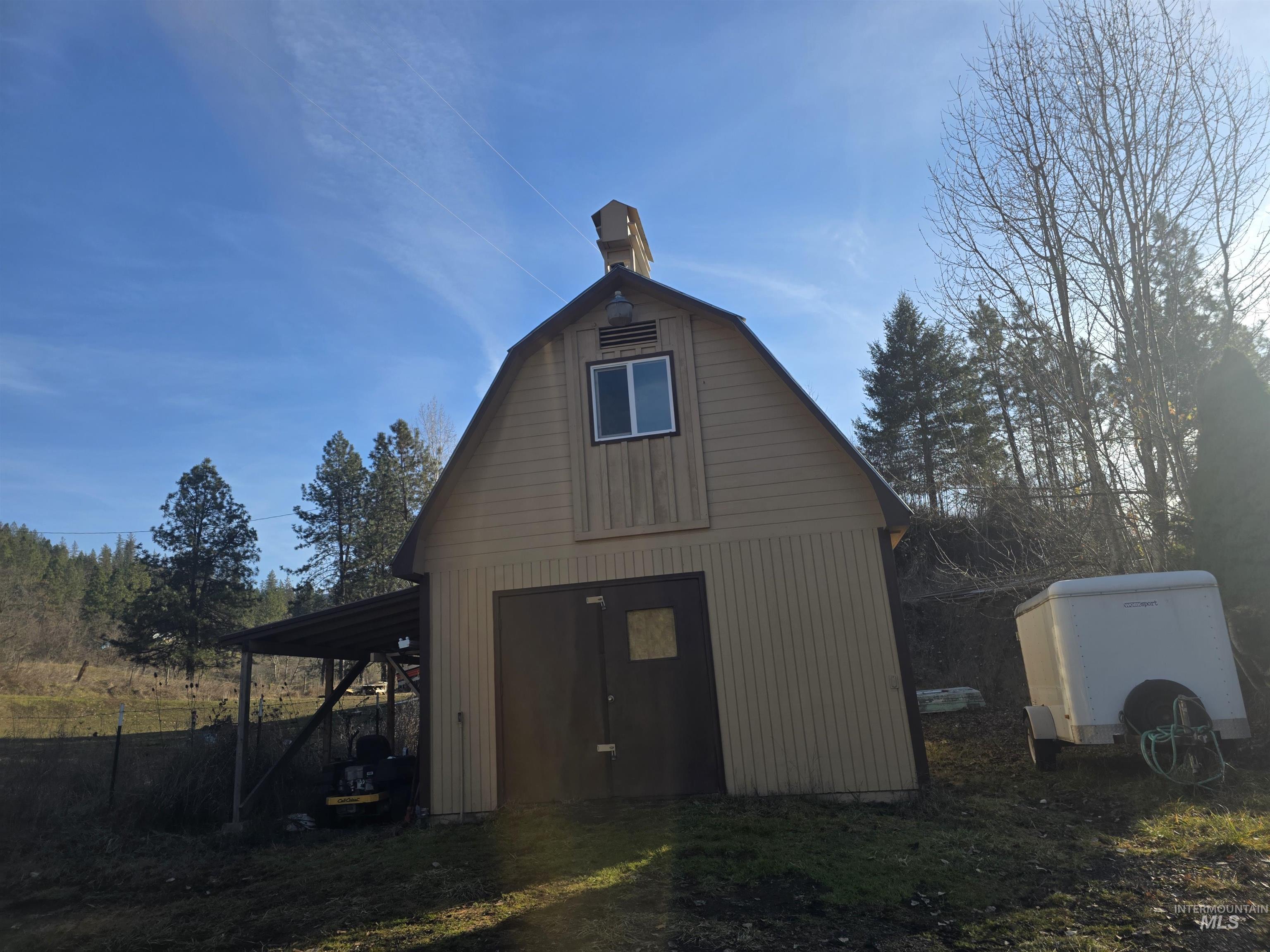 main property photo 39