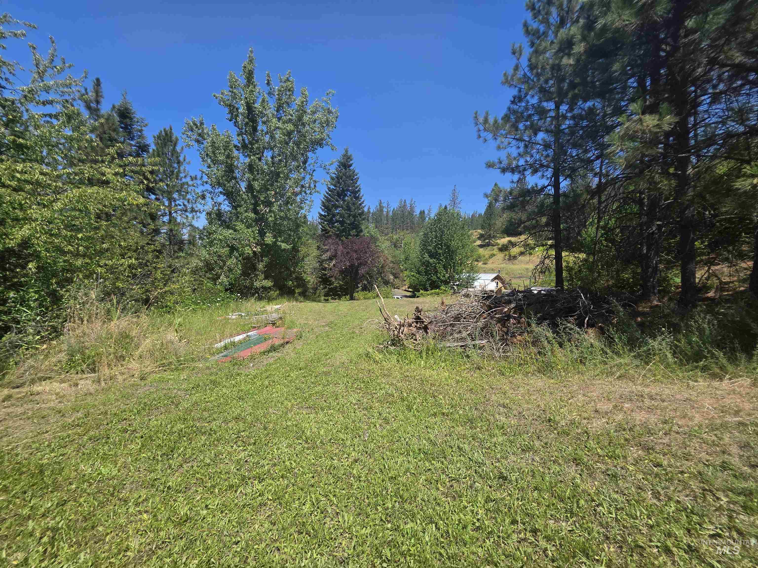 main property photo 45