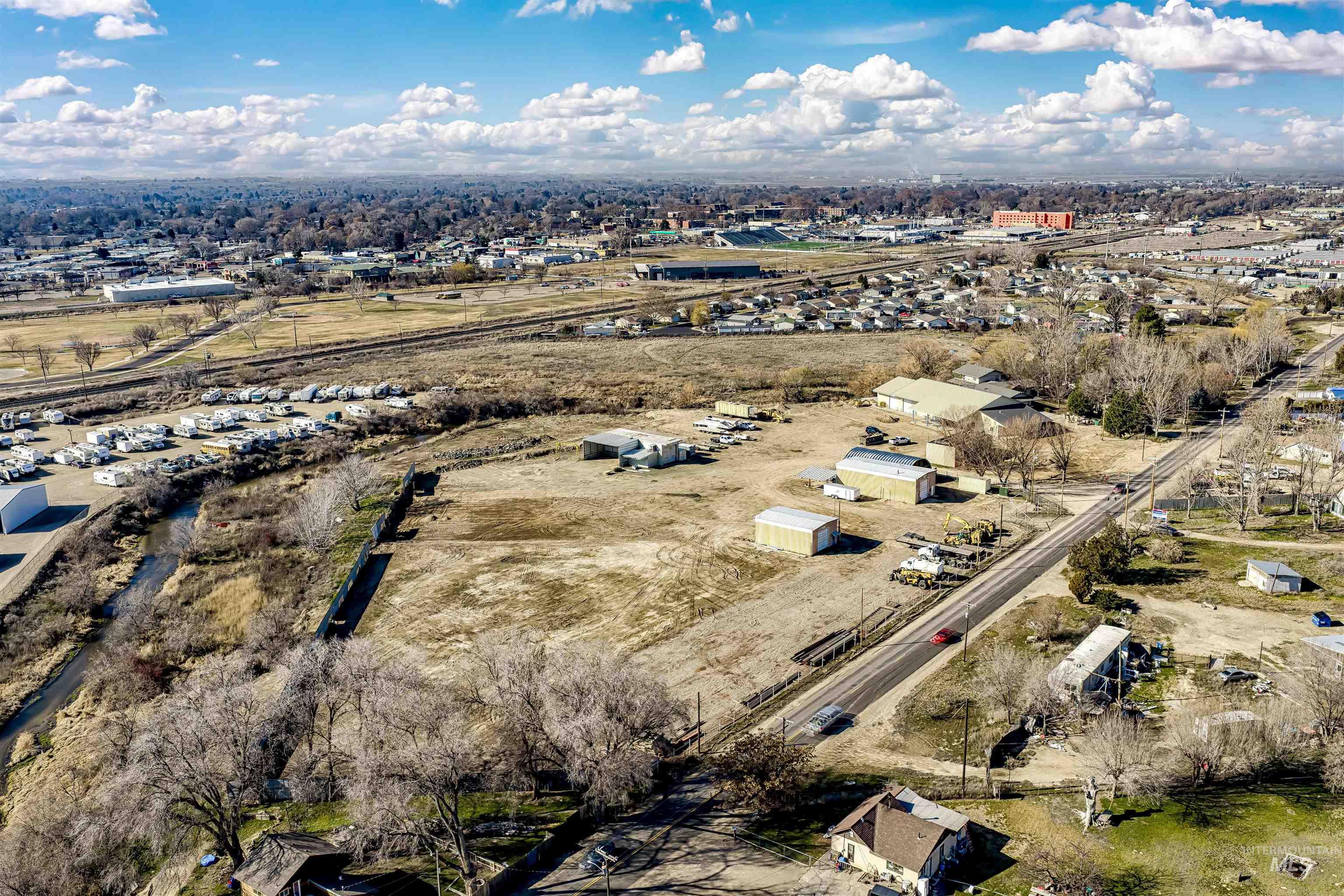 main property photo 41