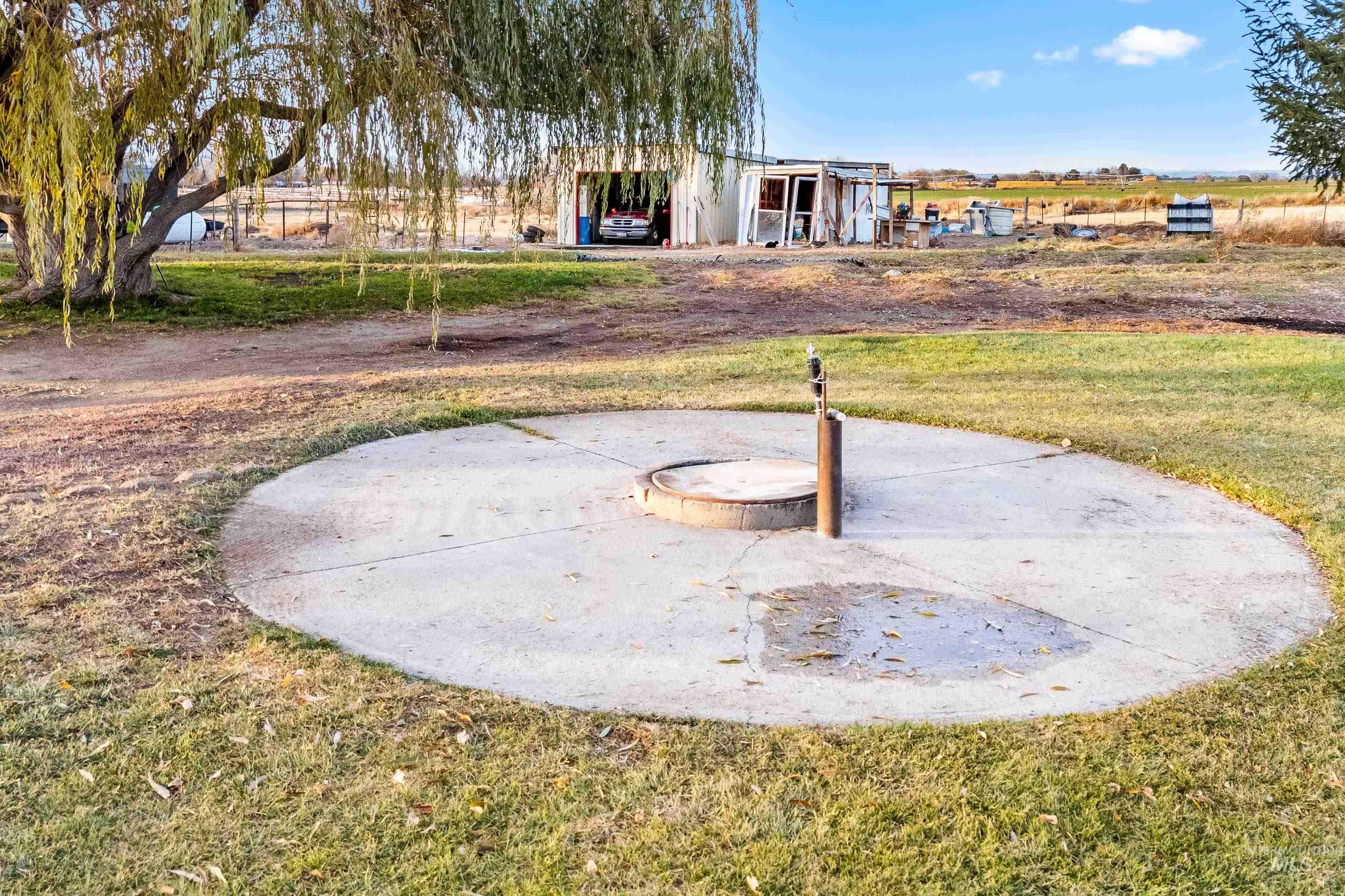 main property photo 34