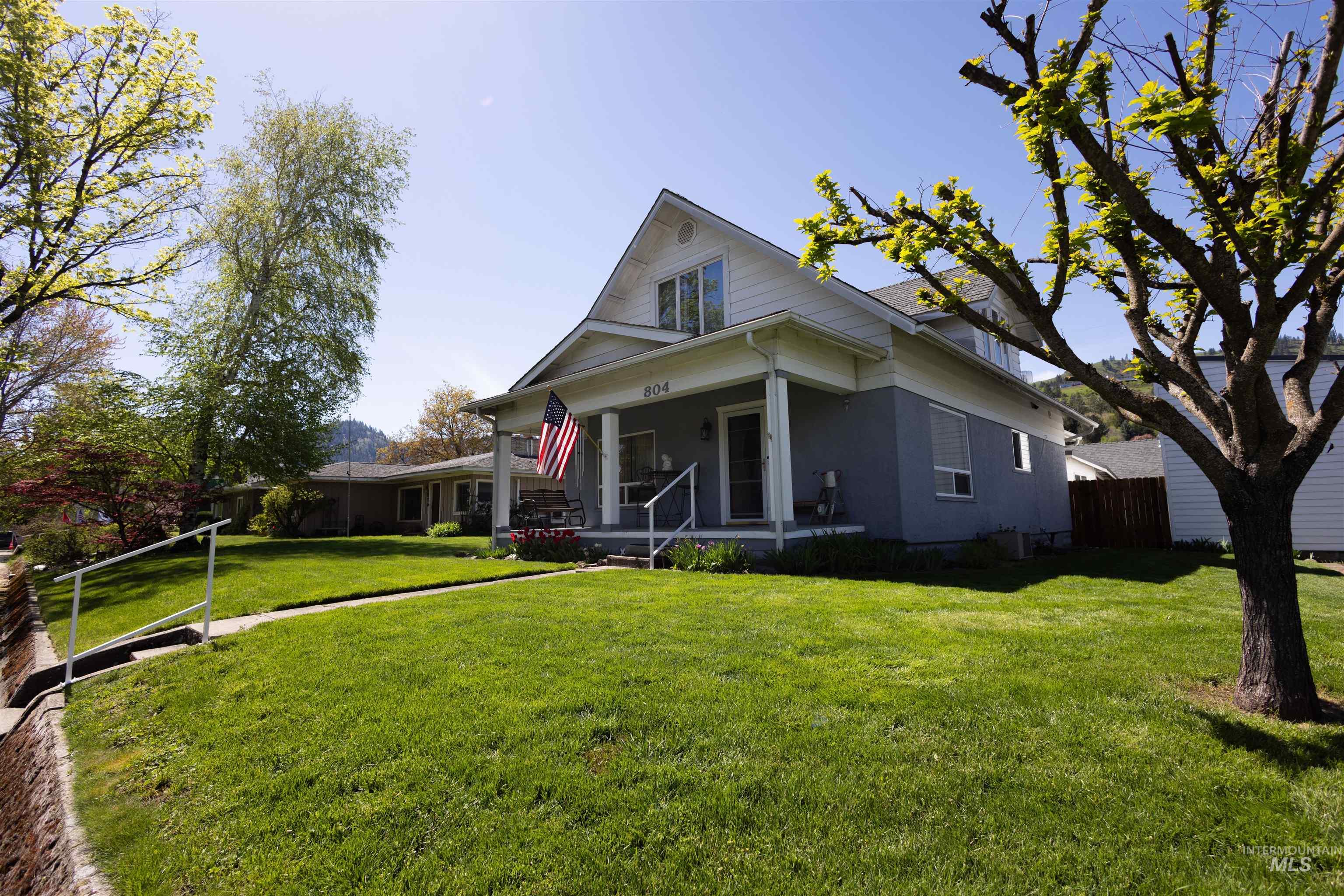 main property photo 1