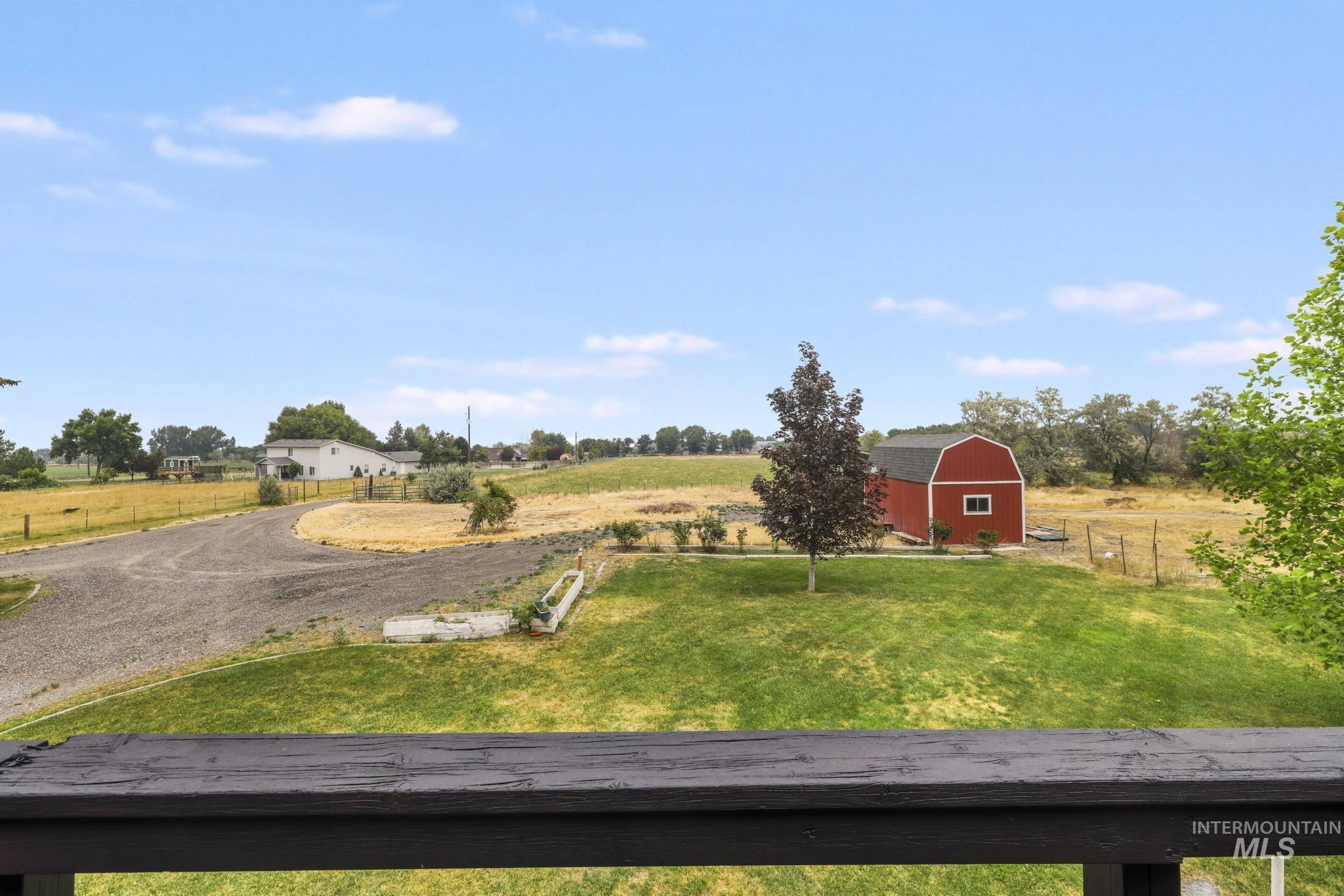 main property photo 28