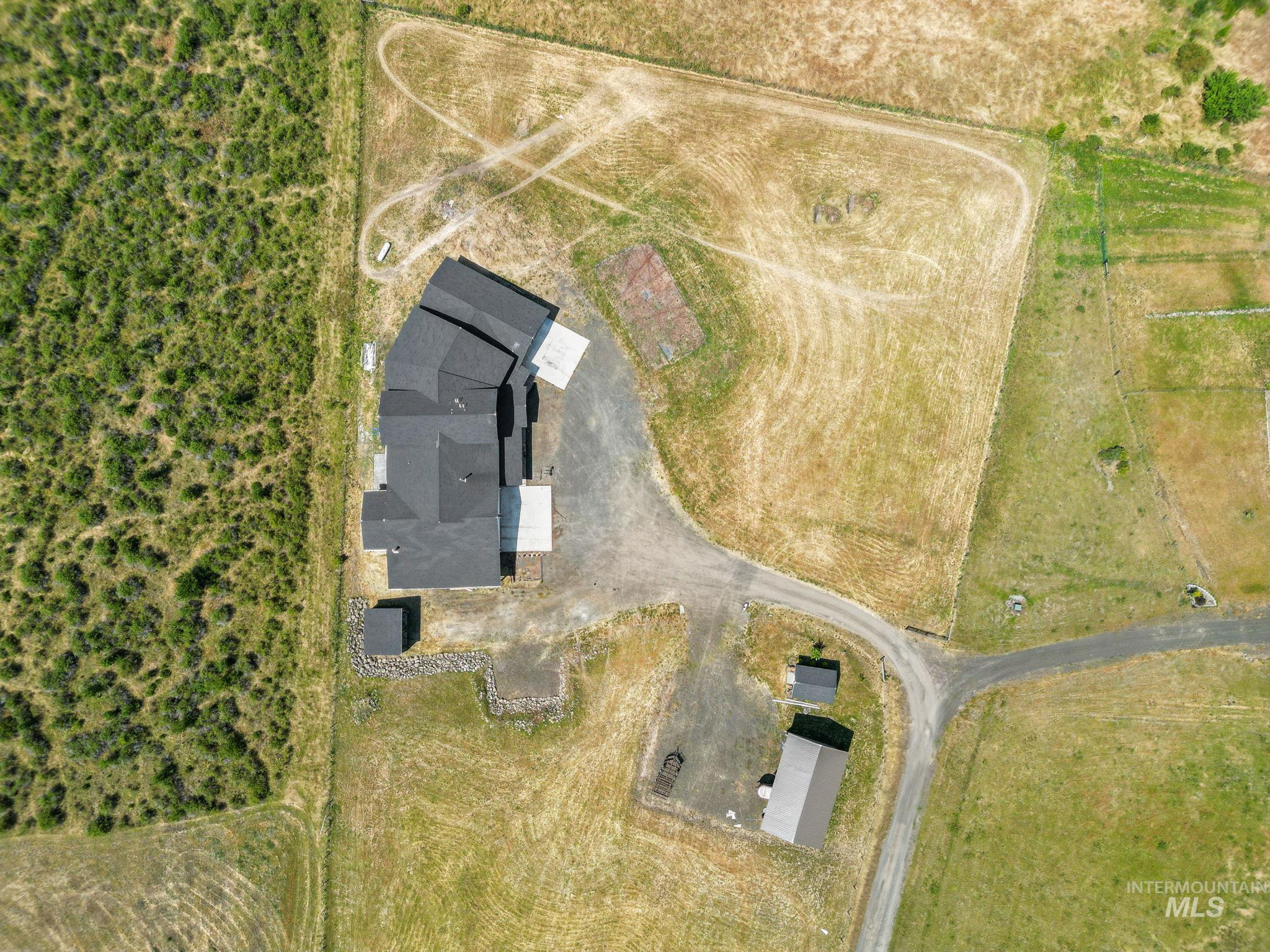 main property photo 43
