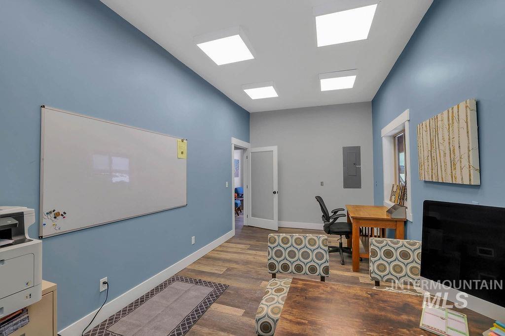 main property photo 22