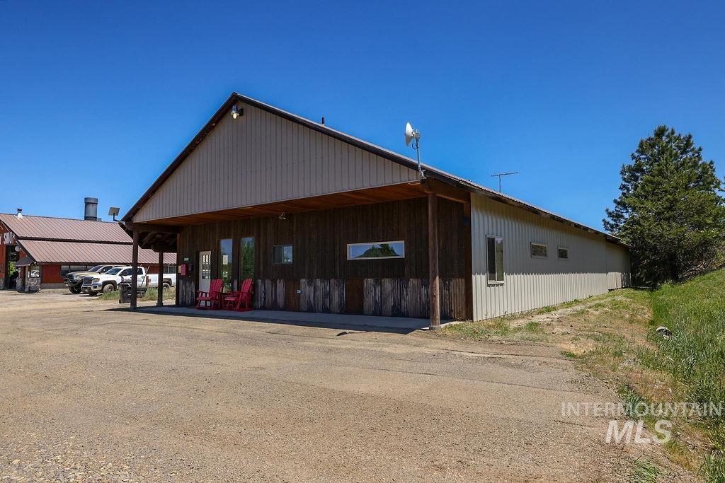 main property photo 39