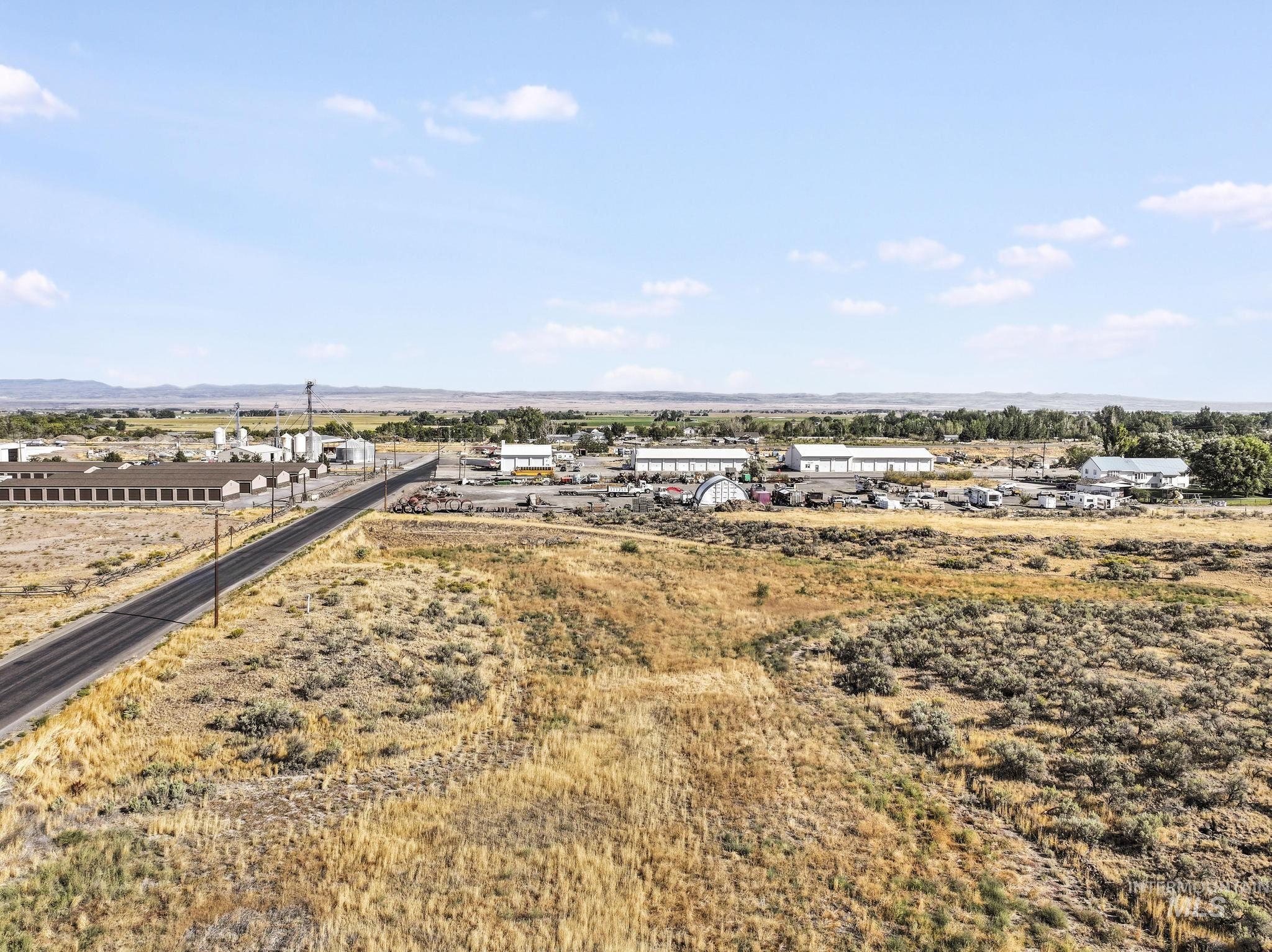 main property photo 18